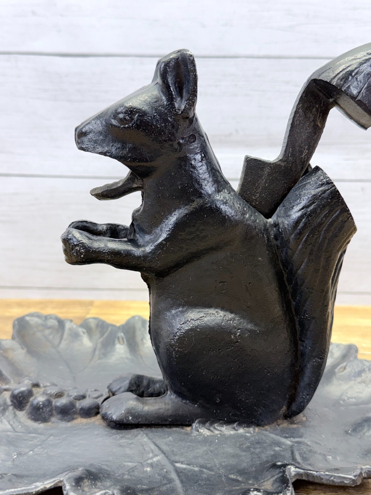 Vtg 7″ Cast Aluminum Squirrel Nutcracker Leaf Tray Nut Dish 1970s Fall Figure