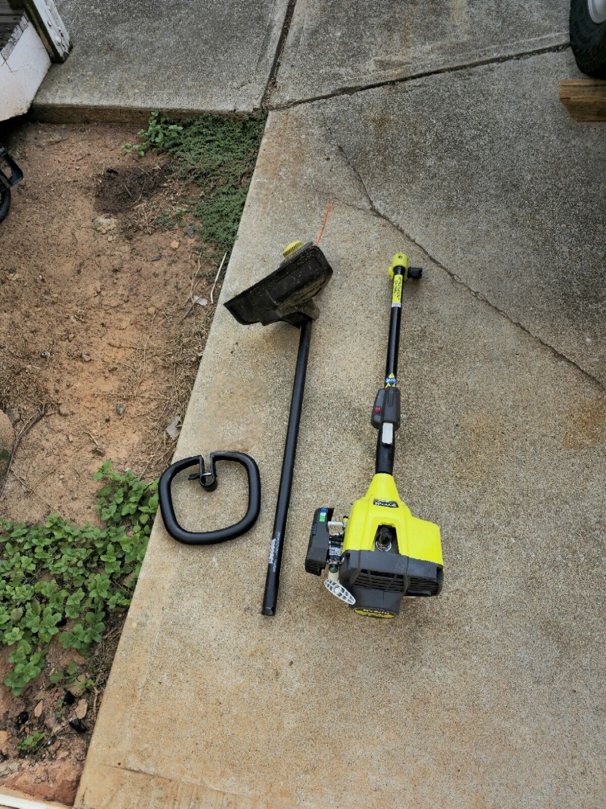RYOBI String Trimmer 25cc 2-Cycle Gas-Powered Straight Shaft, Attachment Capable