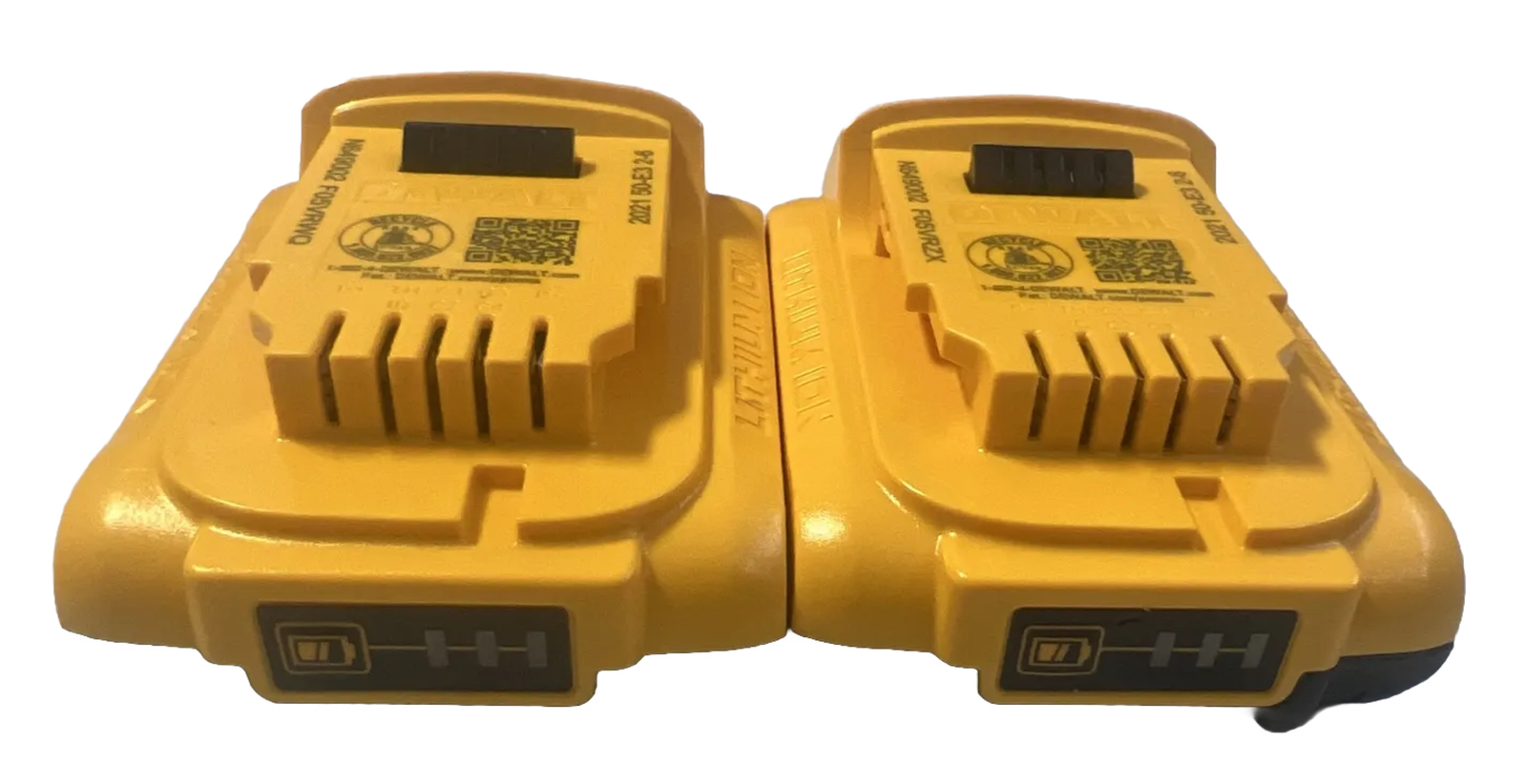 (2) NEW Genuine DEWALT DCB203 20V Volt MAX 2.0AH Li-Ion Battery Packs DCB203-2