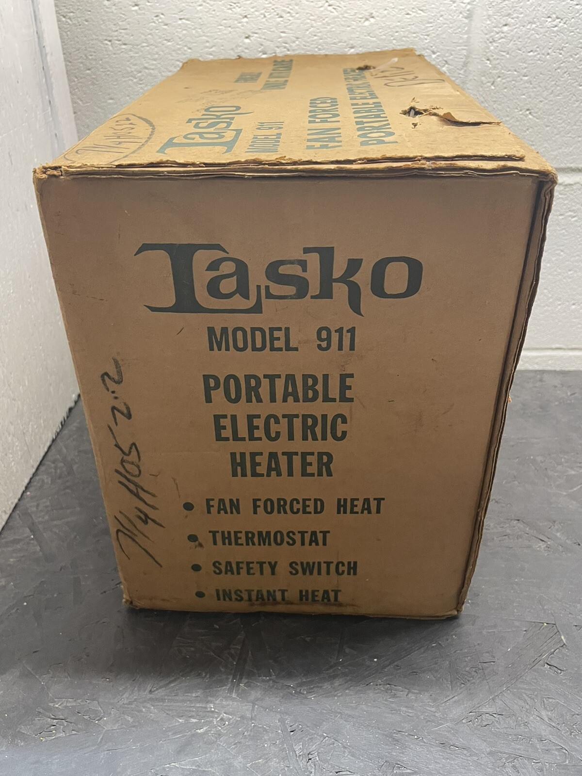 Vintage Lasko Portable Electric Heater 1350 Watt
