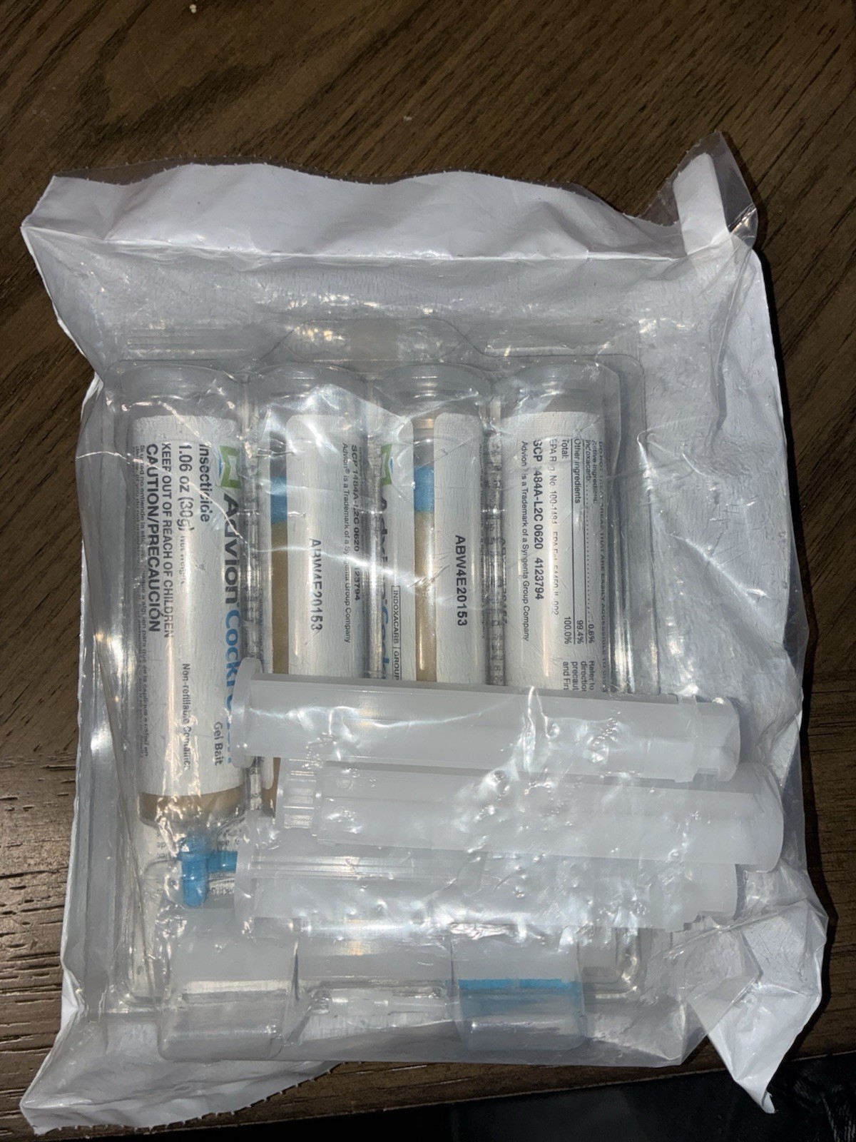 4 tubes Advion Roach Bait & 12 Bait Arena Stations All Cockroach Species Control