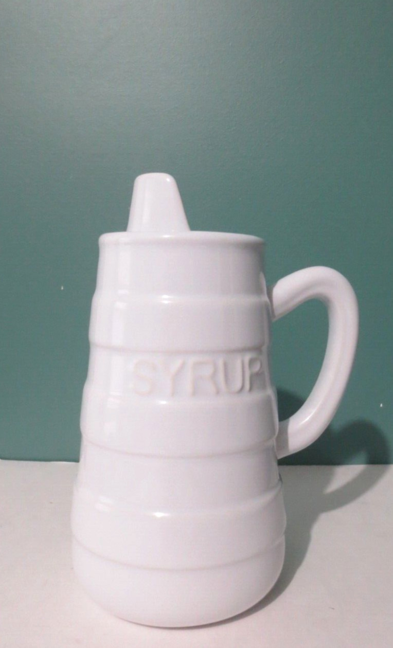 WILLIAMS-SONOMA – New Glossy White Ceramic SYRUP Pitcher – 1.4 Pounds – 7″ Tall