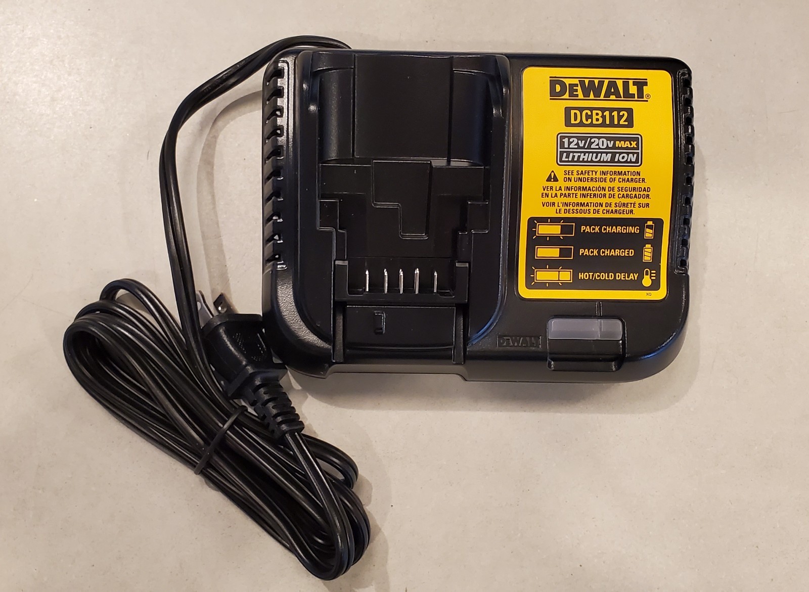 DeWALT DCB122 12V 2 Ah Li-Ion Batteries 2x & DCB112 Charger. New 2024 OEM.