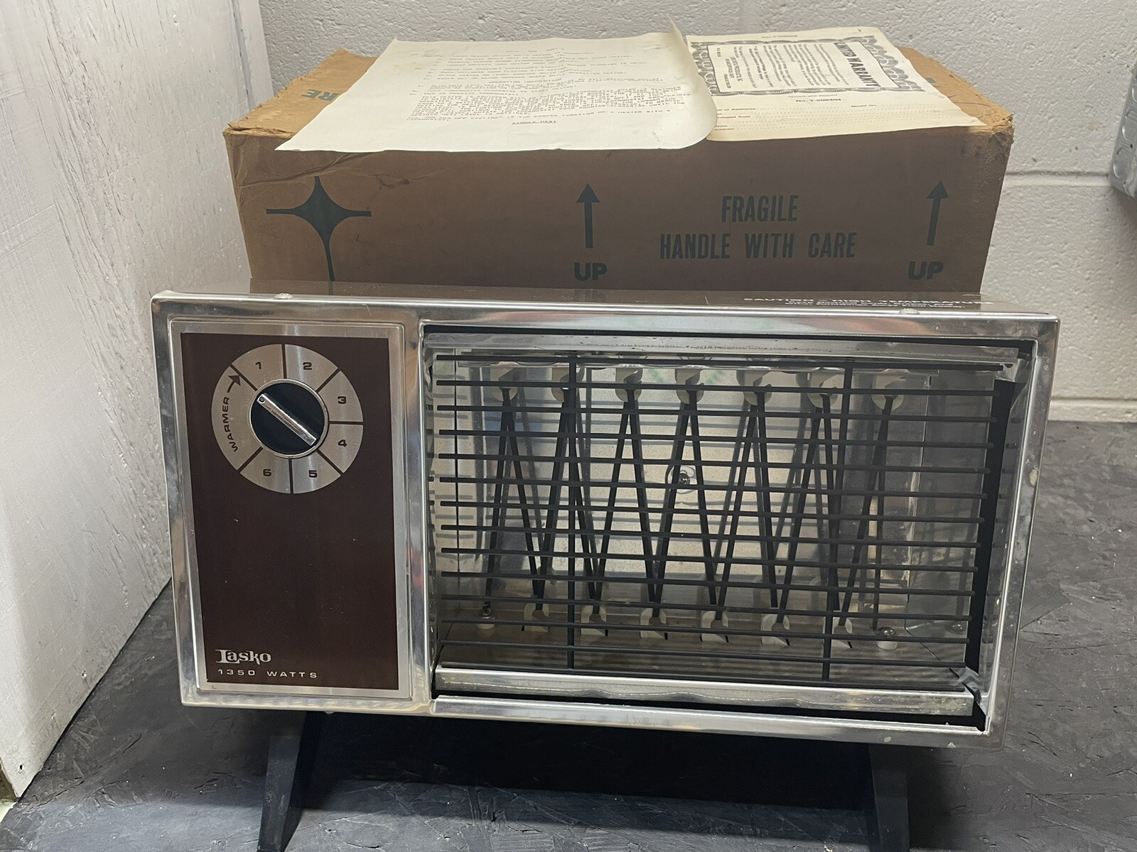 Vintage Lasko Portable Electric Heater 1350 Watt