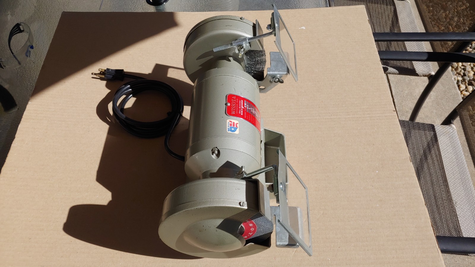 V[NTAGE WISSOTA BENCH GRINDER, E-6 USA 6″ WHEEL 1/3 HP 115 V
