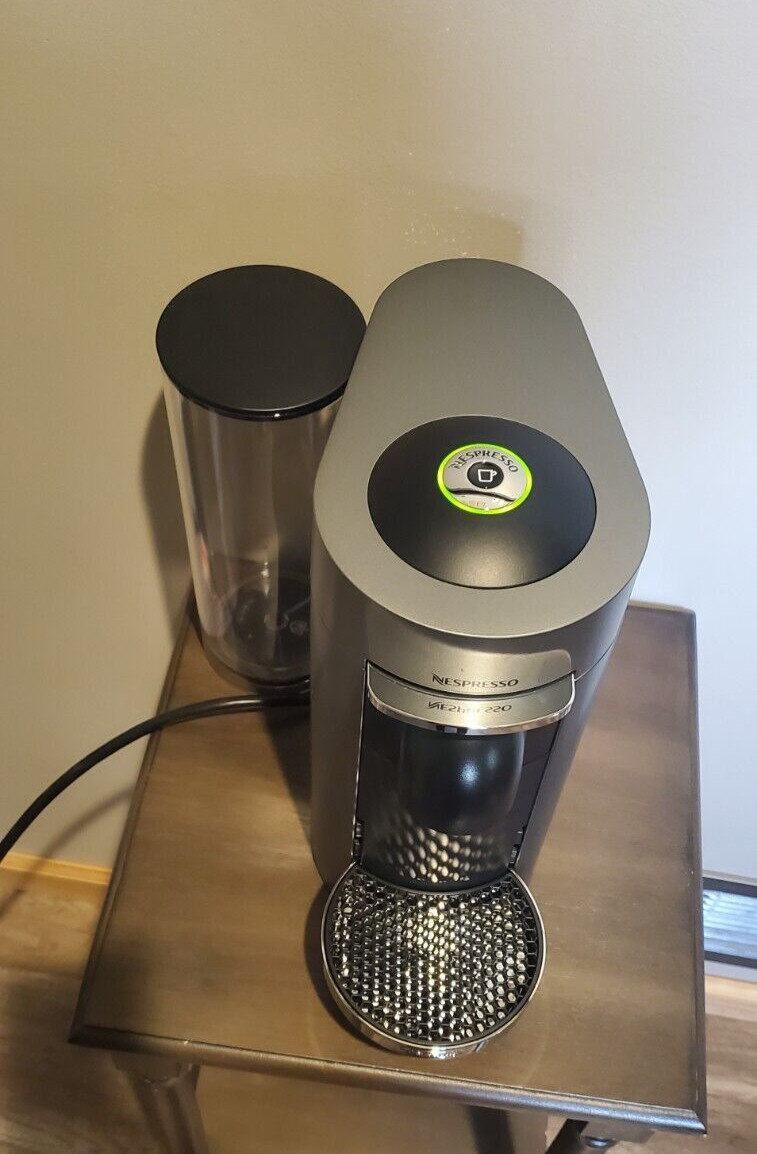 Nespresso Vertuo Plus: Deluxe Version with 2 Nespresso Glass Mugs