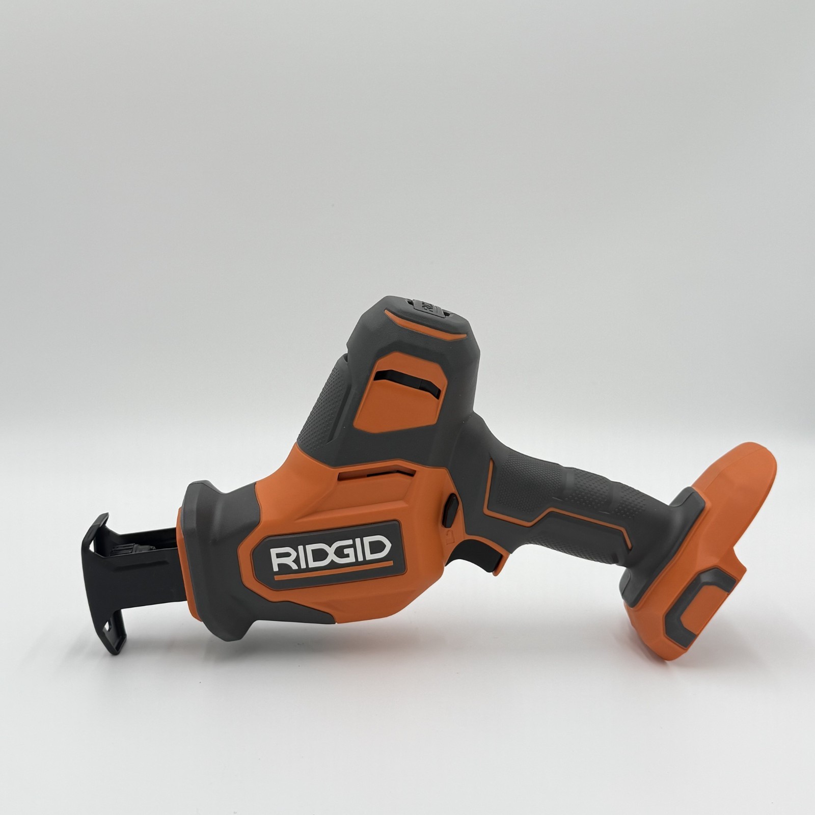 RIDGID 18V SubCompact Brushless One-Handed Reciprocating Saw + FREE Charger