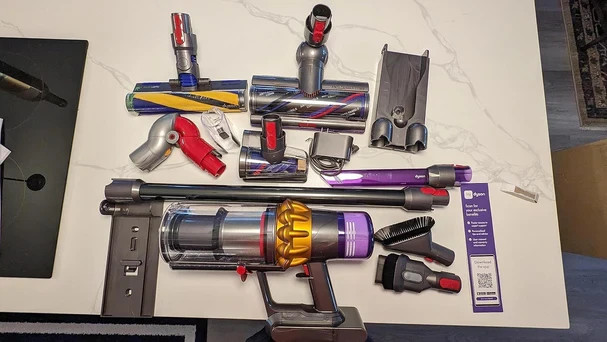 Dyson V15 Detect Total Clean Extra Cordless Vacuum – Yellow/Nickel