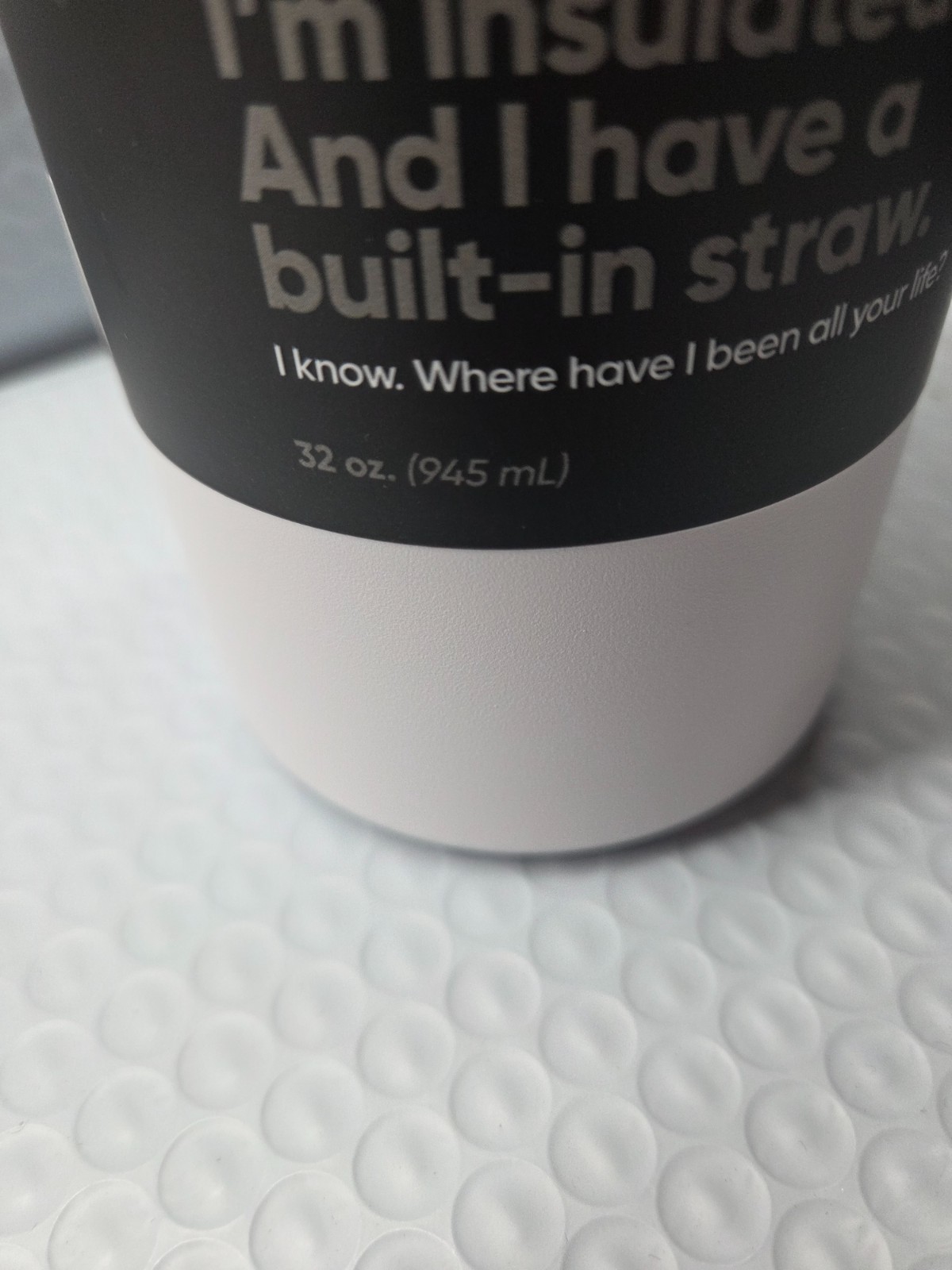 Owala FreeSip Tumbler 24 oz – Blk & White – Leak Proof – Keeps Cold 24 Hrs – NEW