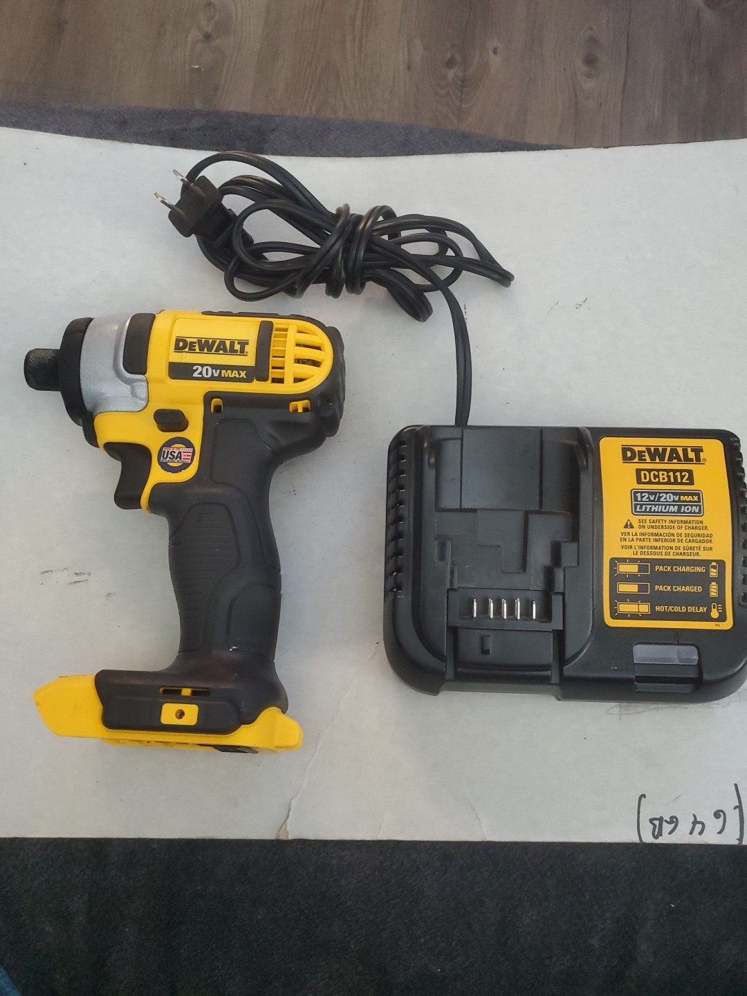 DEWALT 20 Volt 1/4 Impact Driver And Battery Charger