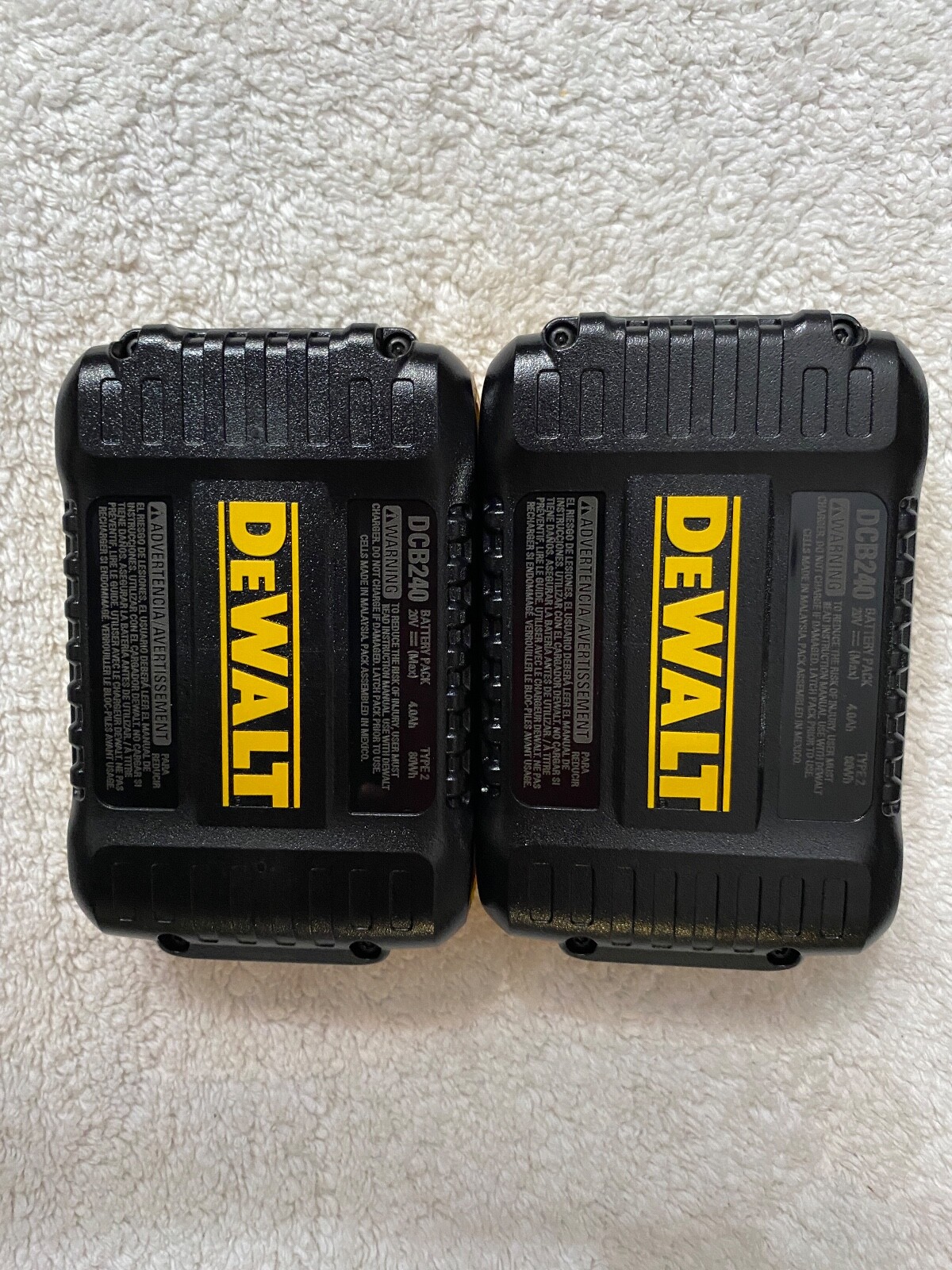 2 New Dewalt 20V Volt Max DCB240 4.0Ah Lithium Ion Batteries Li-ion DCB240-2