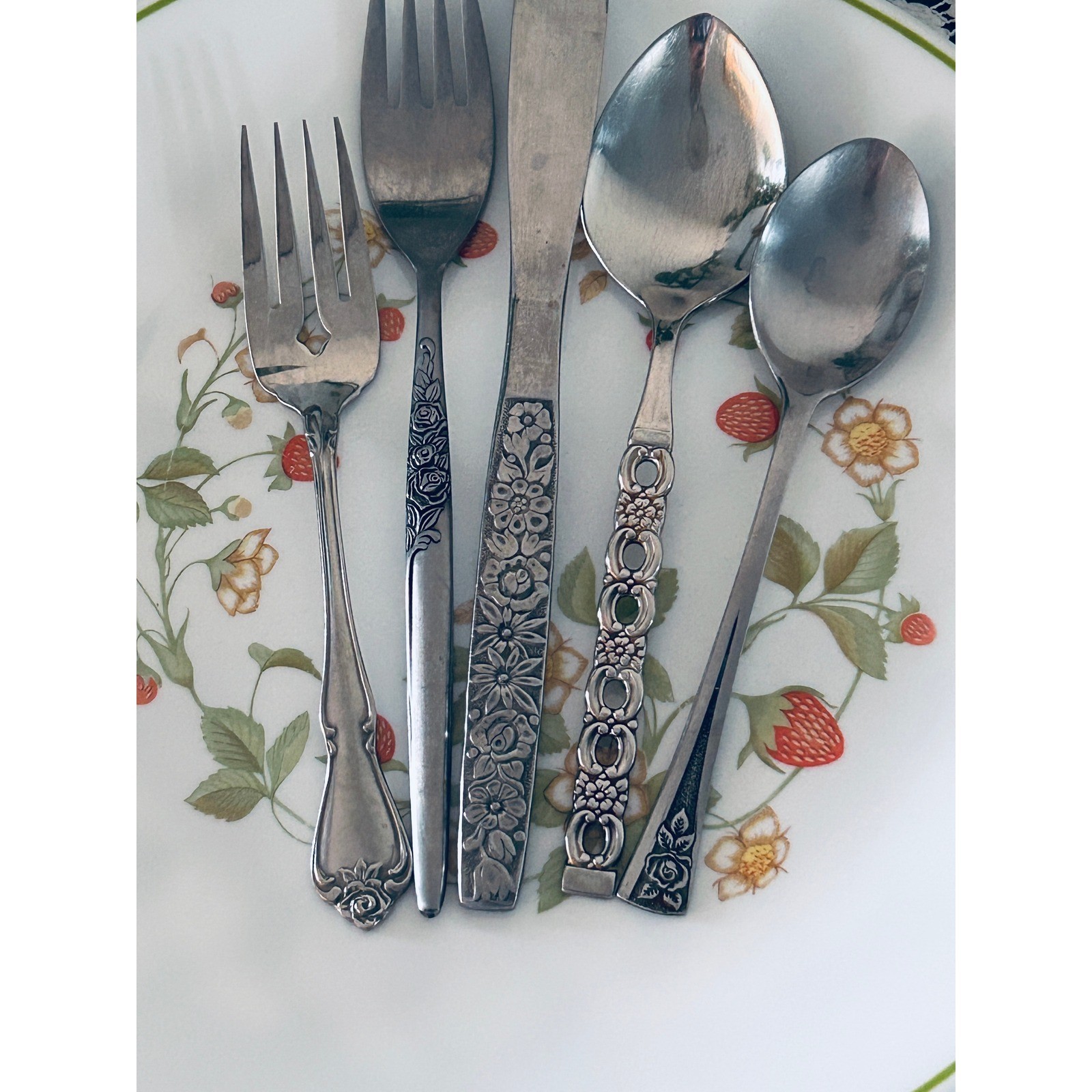 Vintage Mismatched Stainless Flatware Set Service for 4 20pc Floral Boho MCM