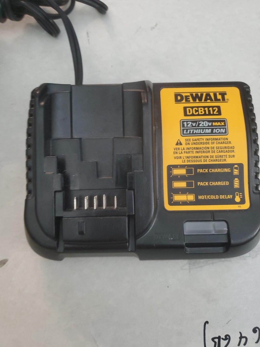 DEWALT 20 Volt 1/4 Impact Driver And Battery Charger