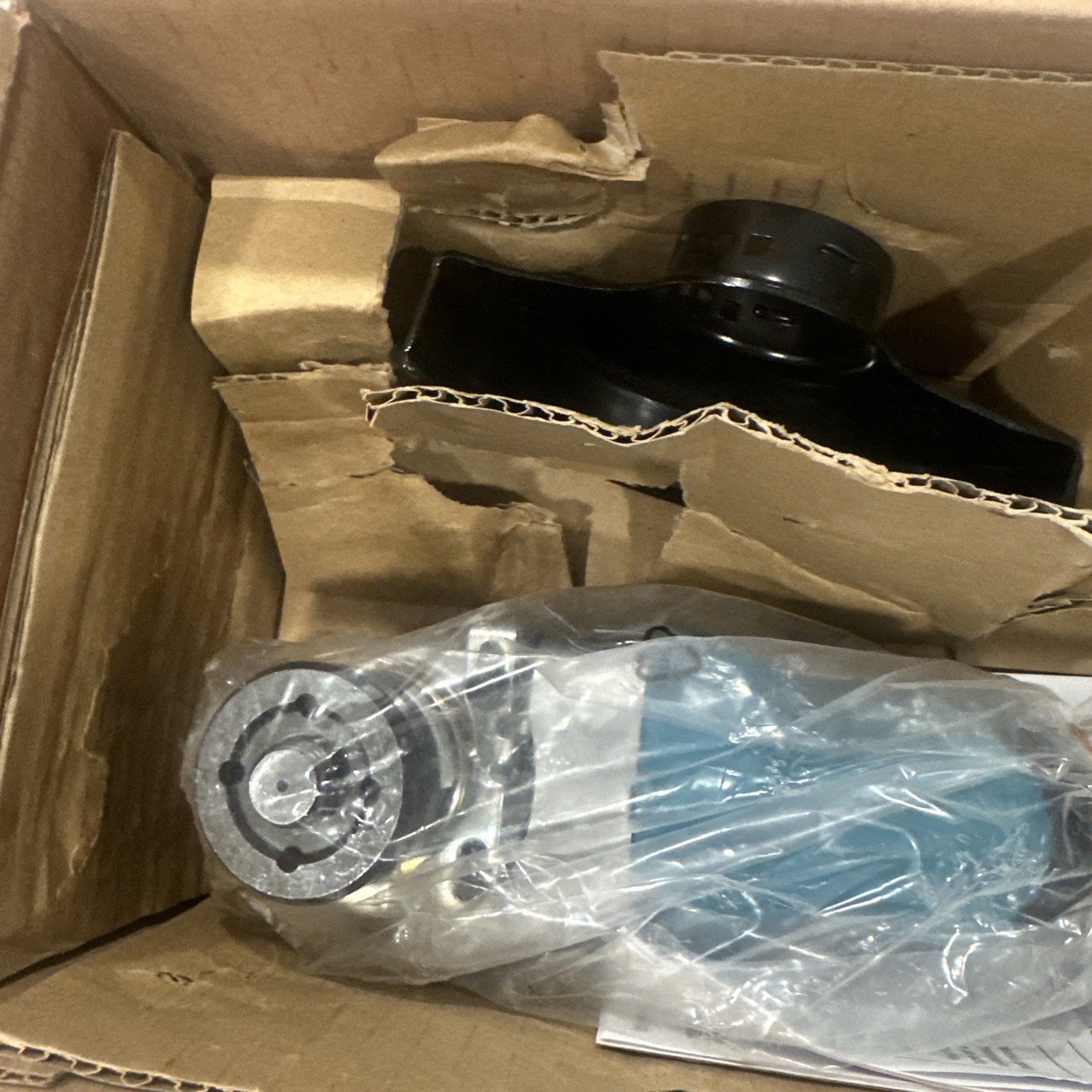 MAKITA GAG01Z XGT 40 MAX 4-1/2/”5″ Cordless Angle Grinder Tool Only NEW IN BOX