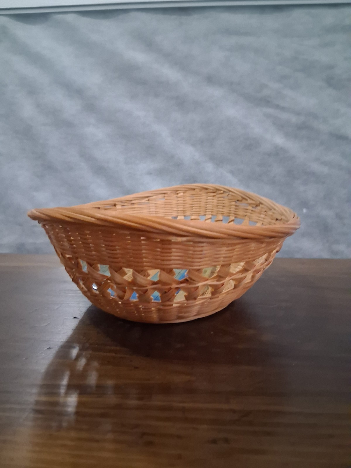 Oval Wicker Basket Brown Medium Traditional Indoor Less Than 10 in