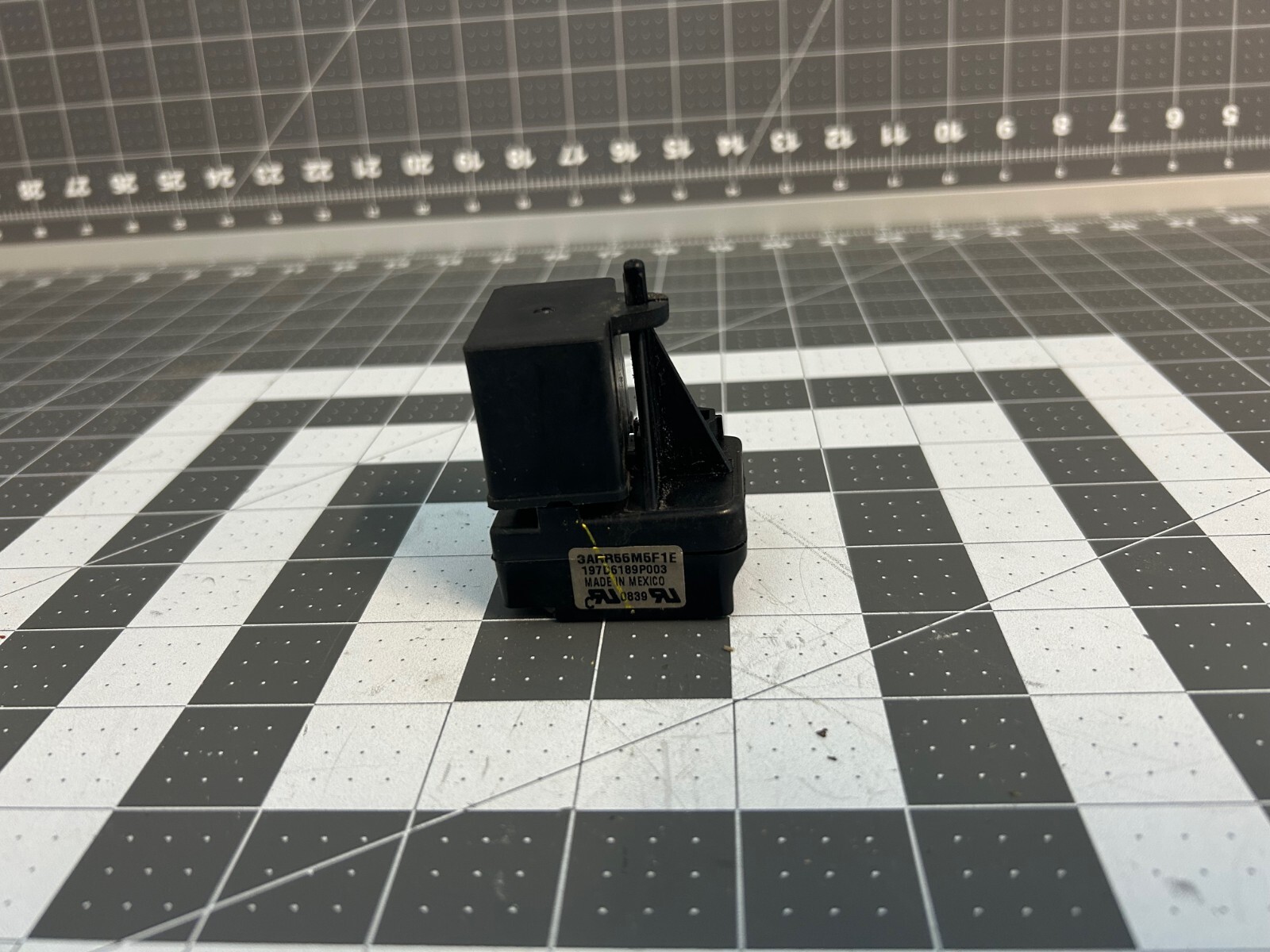 GE Refrigerator Relay P# 197D6189P003