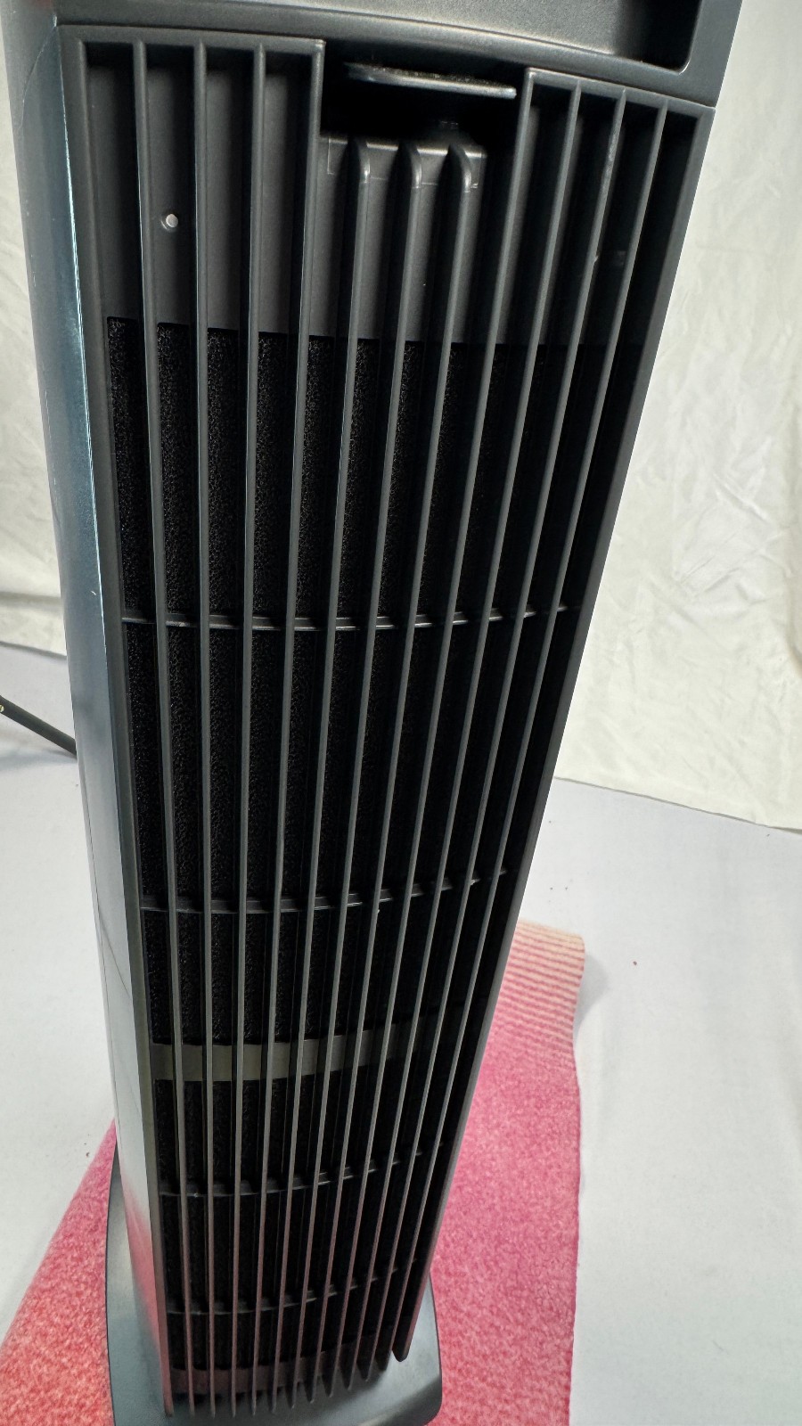 Holmes HAP1203 Tower Air Purifier HEPA-Type 188 sq ft – Open Box