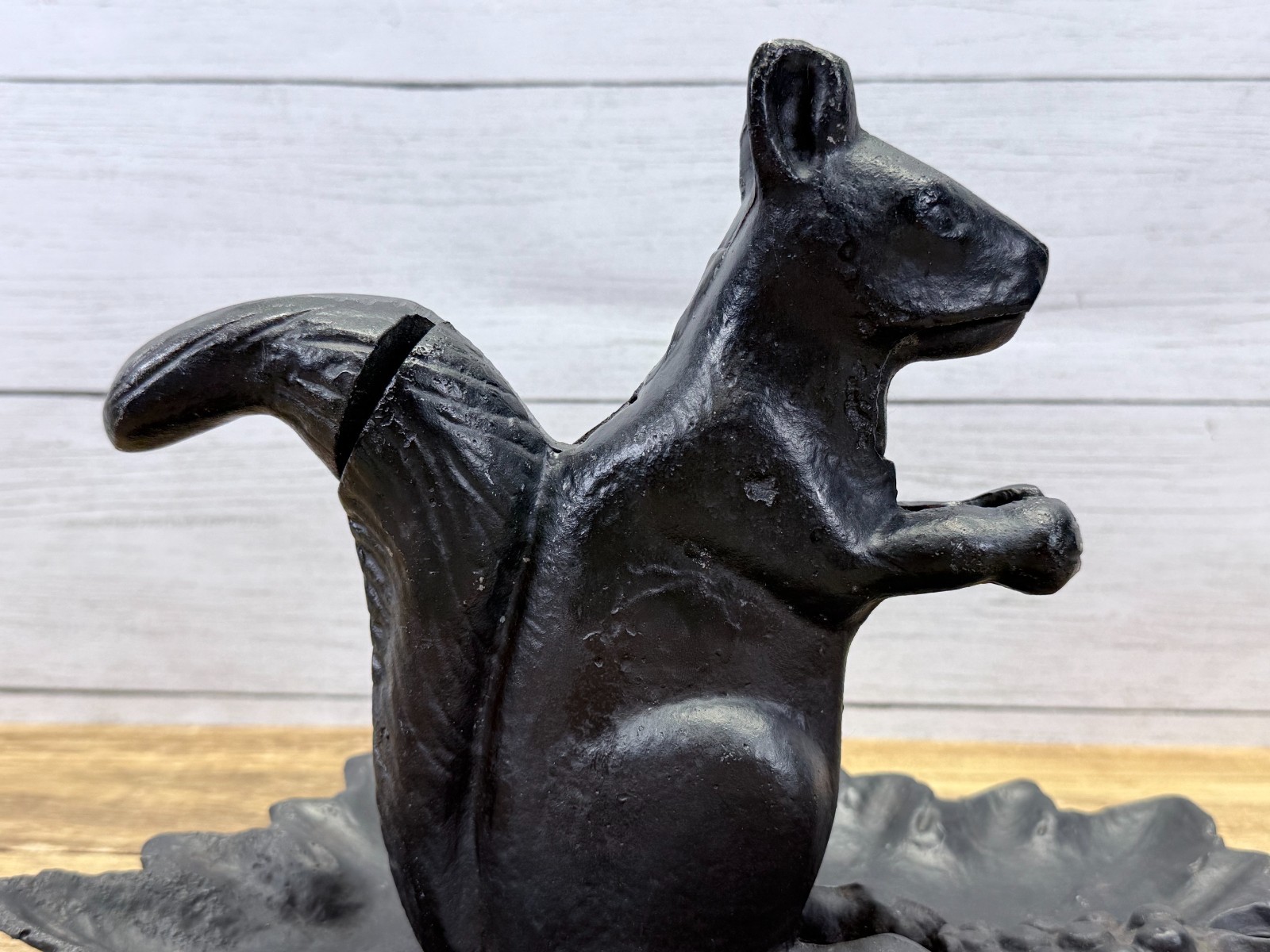 Vtg 7″ Cast Aluminum Squirrel Nutcracker Leaf Tray Nut Dish 1970s Fall Figure