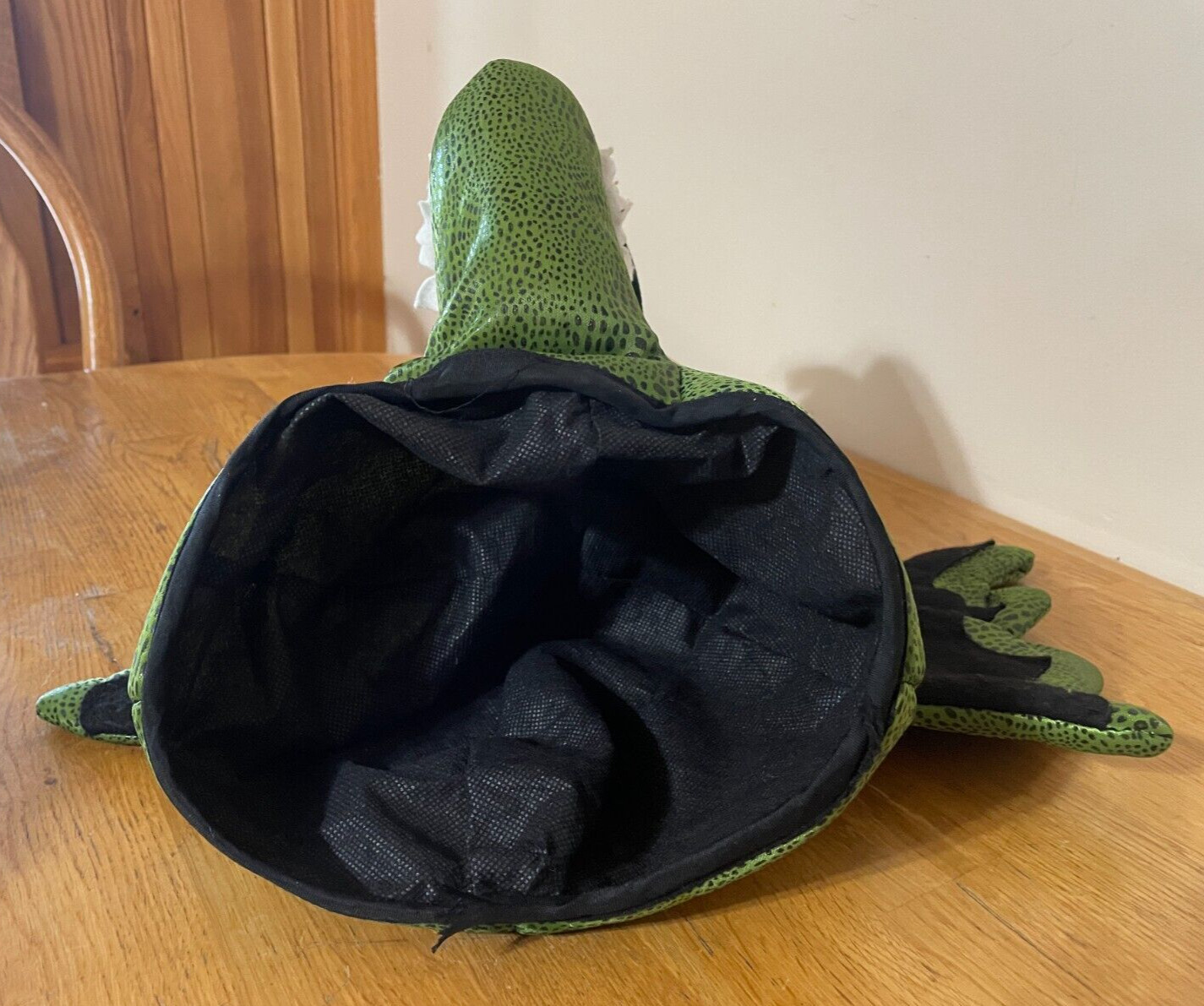 Halloween Beistle Medieval Dragon Head Plush Hat-1 Pc, One Size, Multicolored