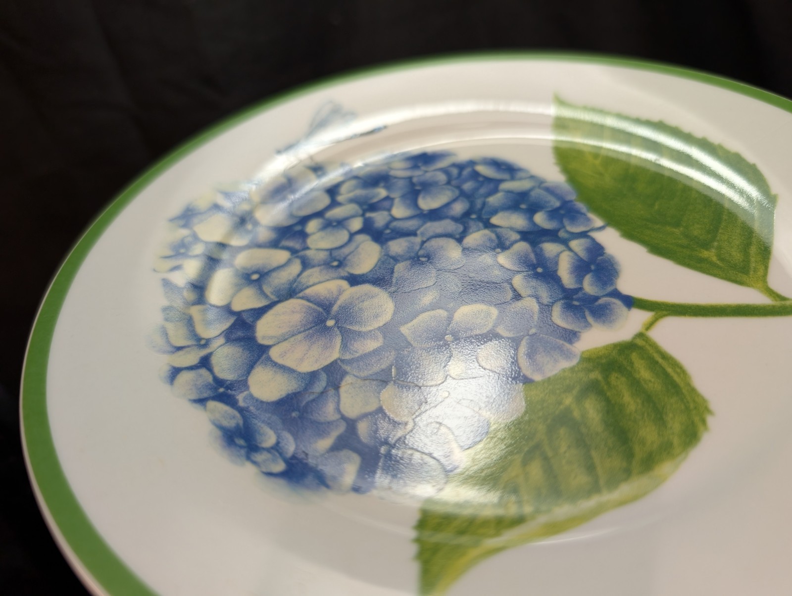 Set of 3 American Atelier at Home Hydrangea Luncheon Plates 7.5 in