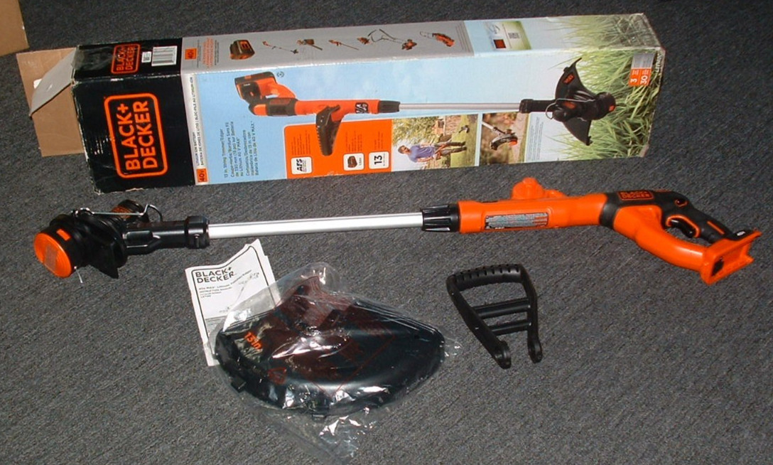 BLACK+DECKER 40V MAX String Trimmer 13″ LST140 weed eater / wacker (TOOL ONLY)