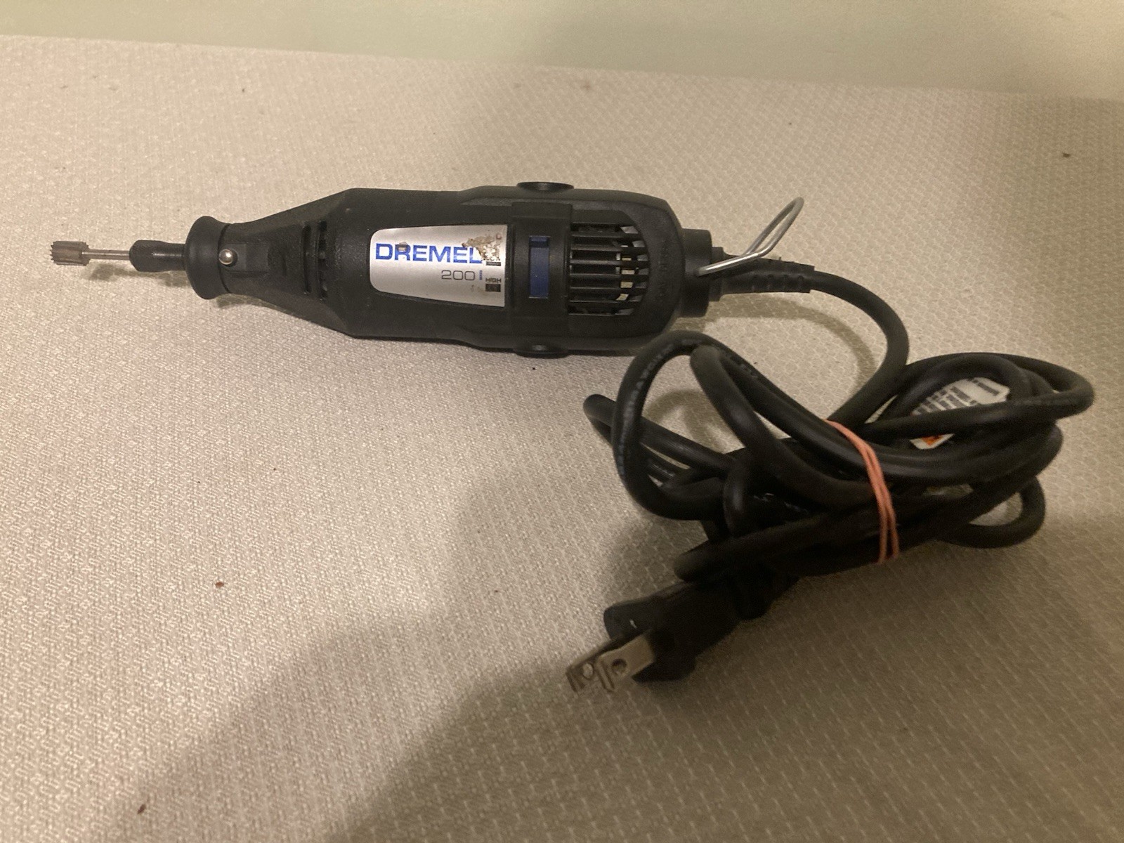 Dremel 200-1/21 Two-Speed Mini Rotary Tool Kit with Accessories, Black