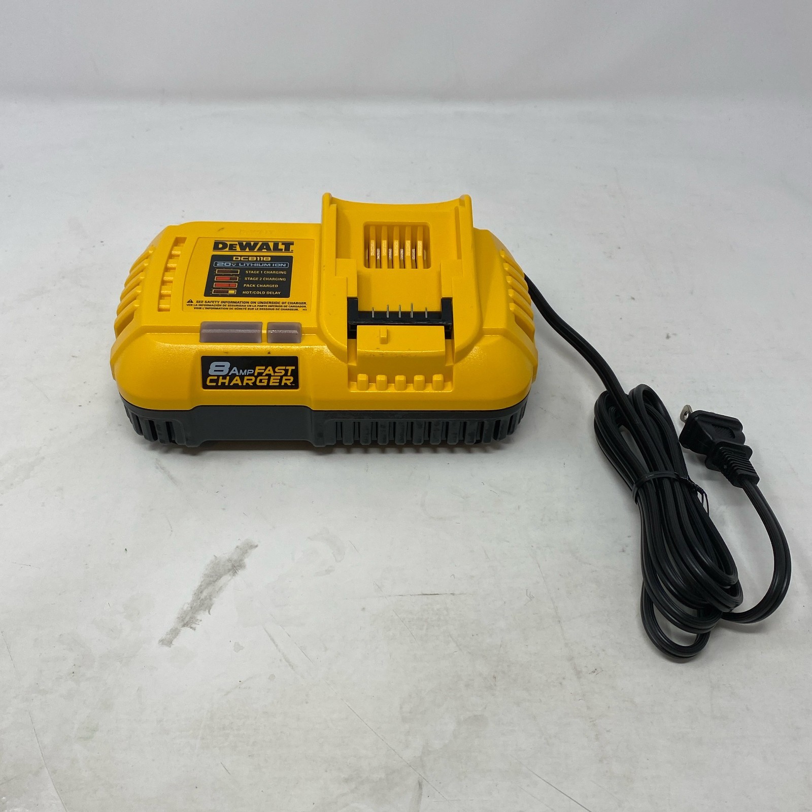 DeWALT DCB118 20V/60V 8A Fast Charger Yellow Single-Port