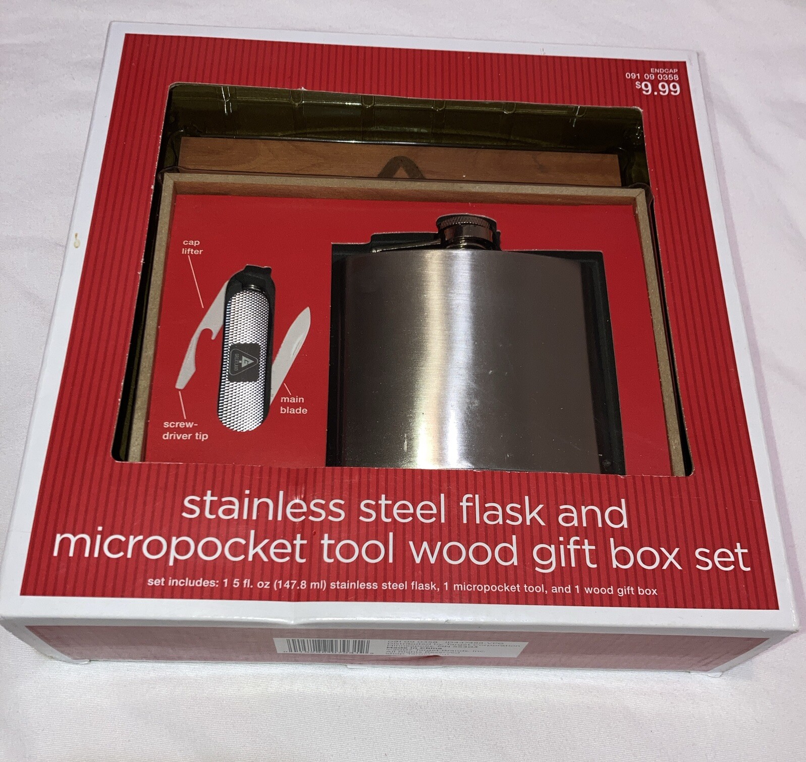 2007 Target 5 Fl oz Stainless Steel Flask & micro-pocket tool Wood gift box set