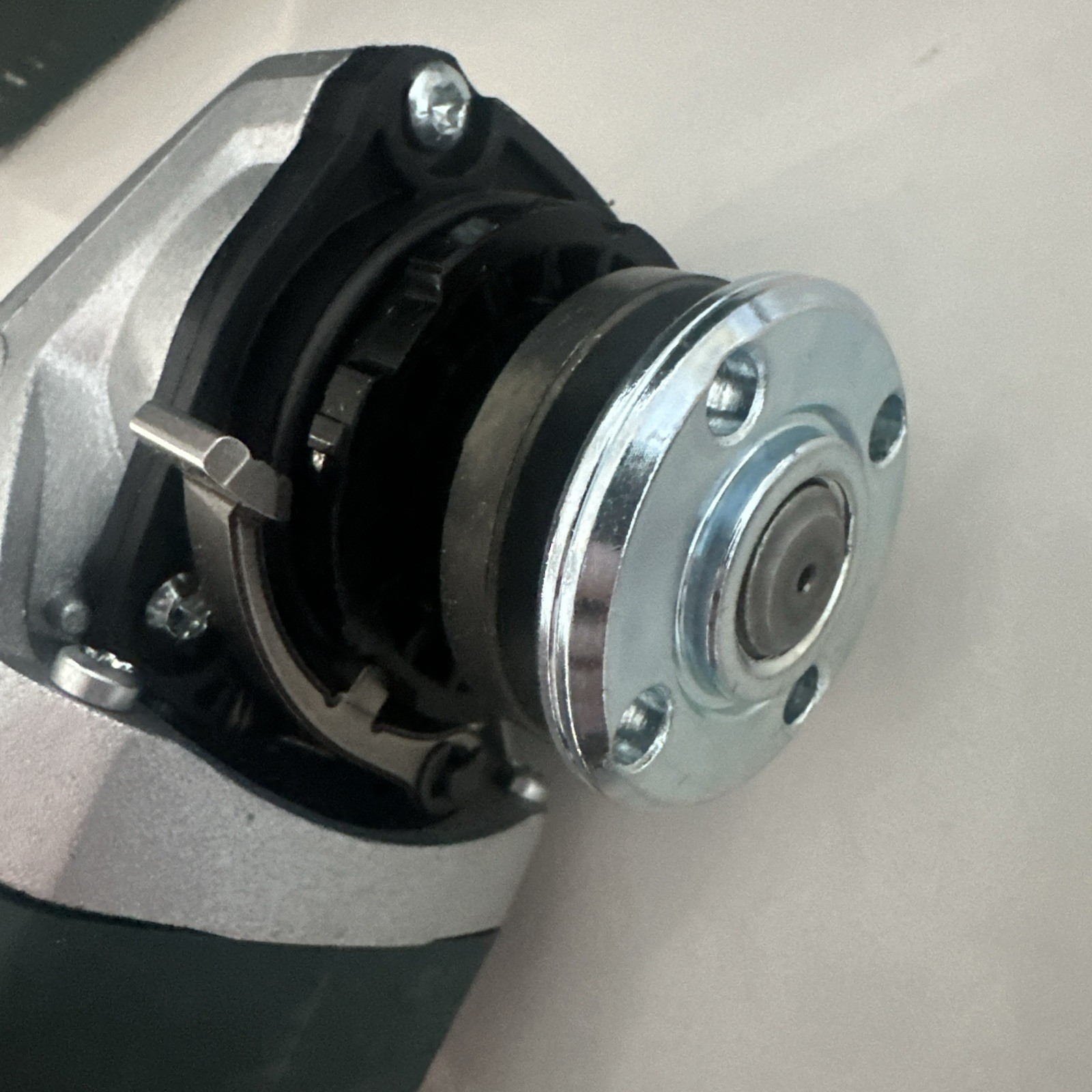 Metabo 4.5In/5In Angle Grinder – 12000 Rpm – 11.0 Amp With Lock-On – New