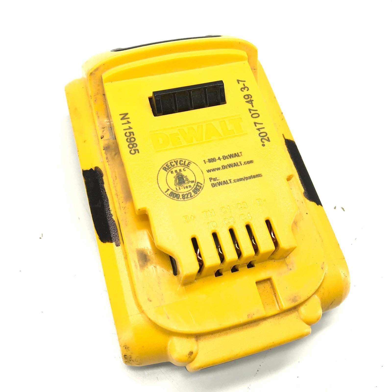2 x Genuine OEM DeWalt 20v Max Lithium Ion Rechargeable Battery DCB203 40Wh