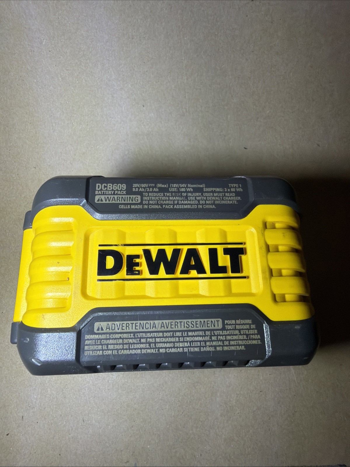 2023 DeWalt 9ah Flexvolt Battery 20/60v Lithium Ion For Parts Or Repair 9 Ah