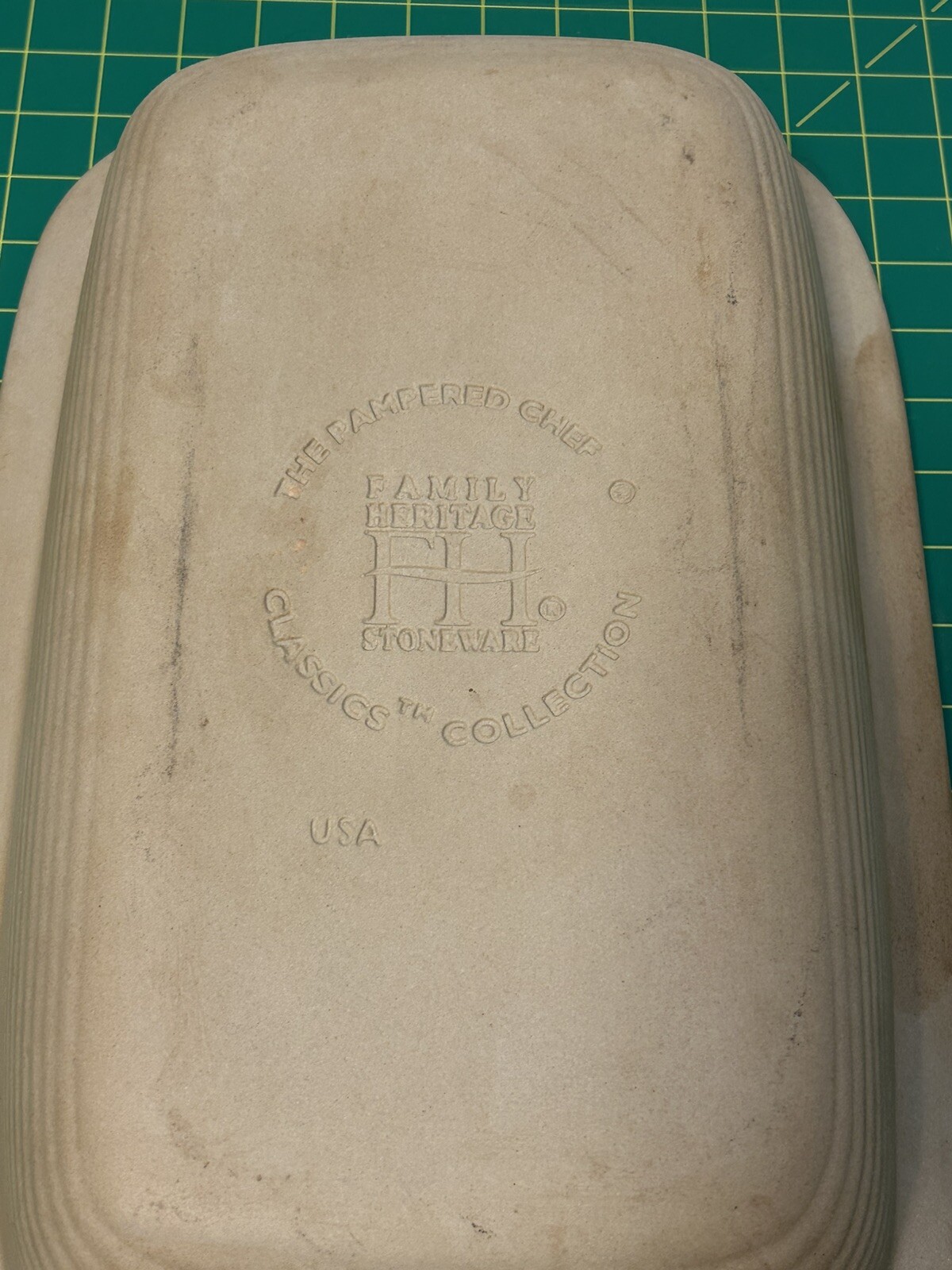 PAMPERED CHEF Family Heritage Classics STONEWARE Rectangular Lid Bowl Baker 1435