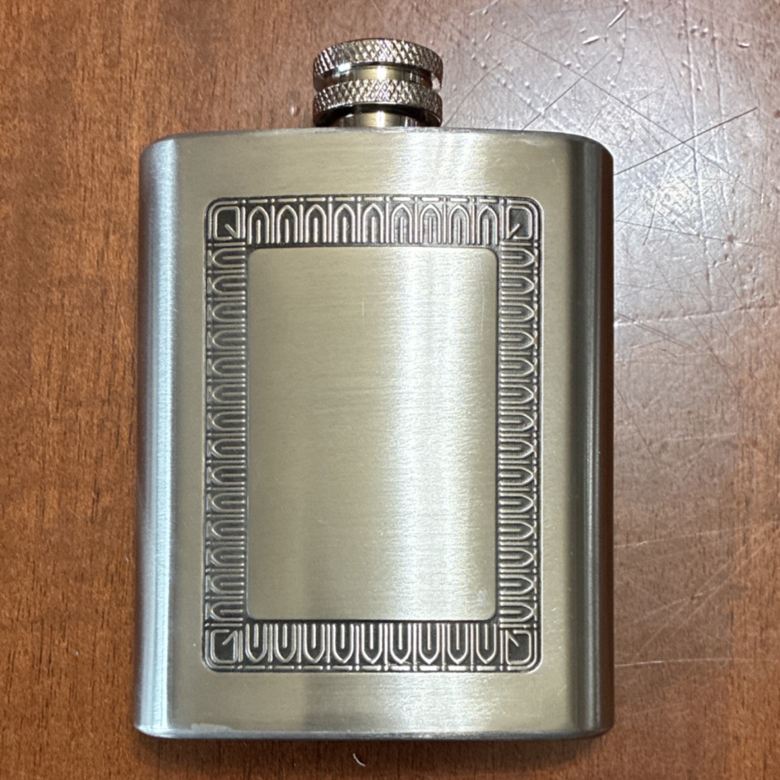 New Zippo 4 oz Stainless Steel Silver Pocket Flask Screw-on Cap Model 40086