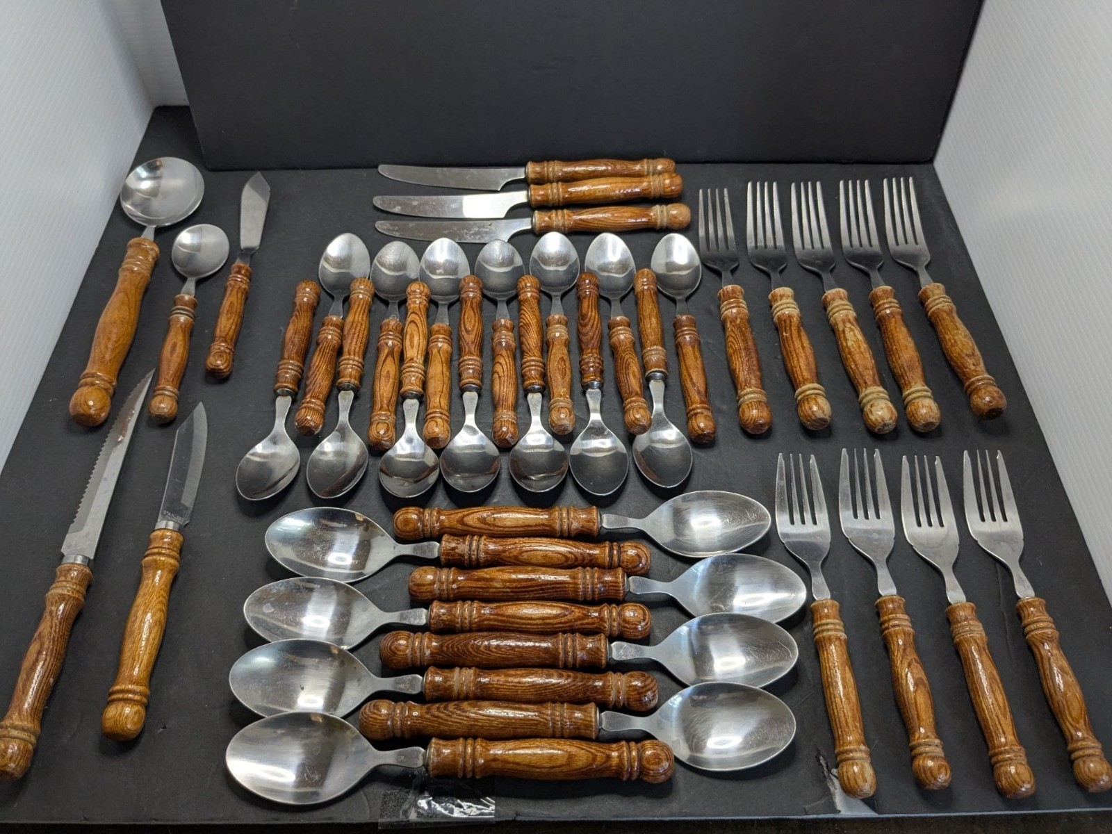 Lifetime Cutlery Old Homestead 39-Piece Flatware Set With Wood Handles Vtg. Stai