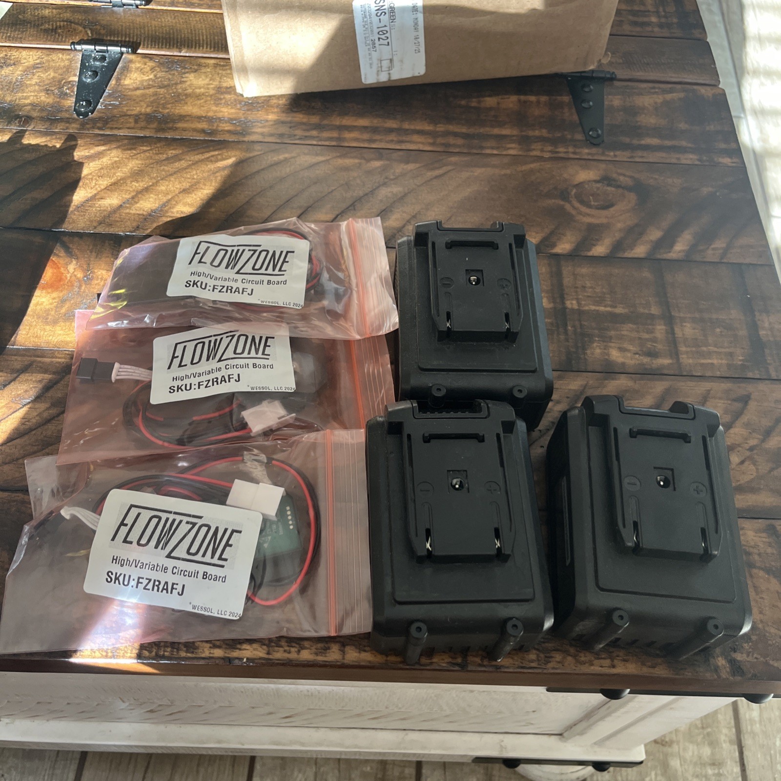 3-Flowzone 18V 5.2Ah Battery And 3- Flowzone Circuit Boards
