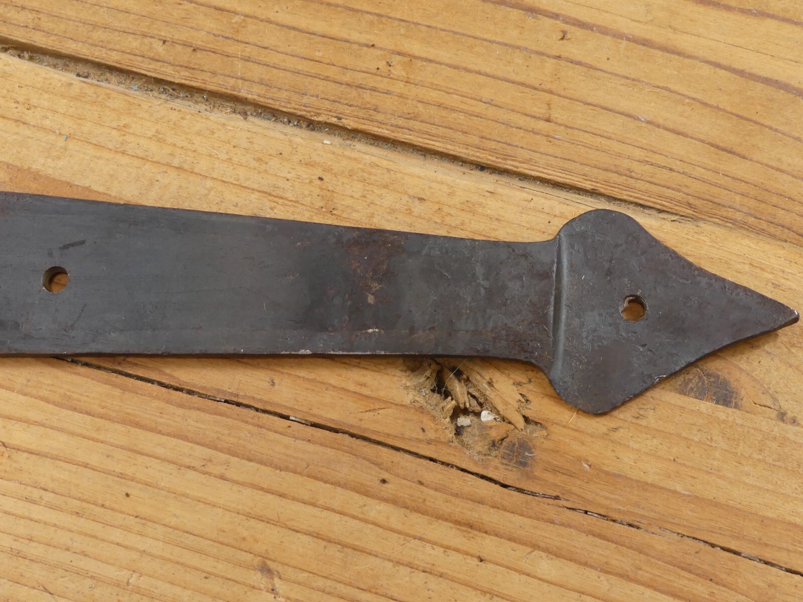 6 LARGE Strap T Hinges 18″ Tee Hand Barn Rustic Door Iron Arrow **SOME RUST**