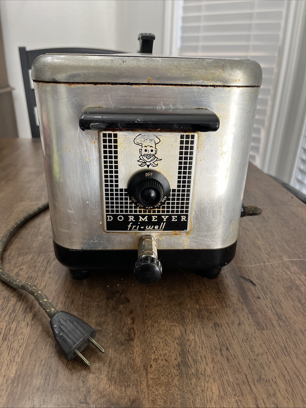 Dormeyer Fri-Well Model 5803 Oil Deep Fryer 1350 Watt – NO HANDLE