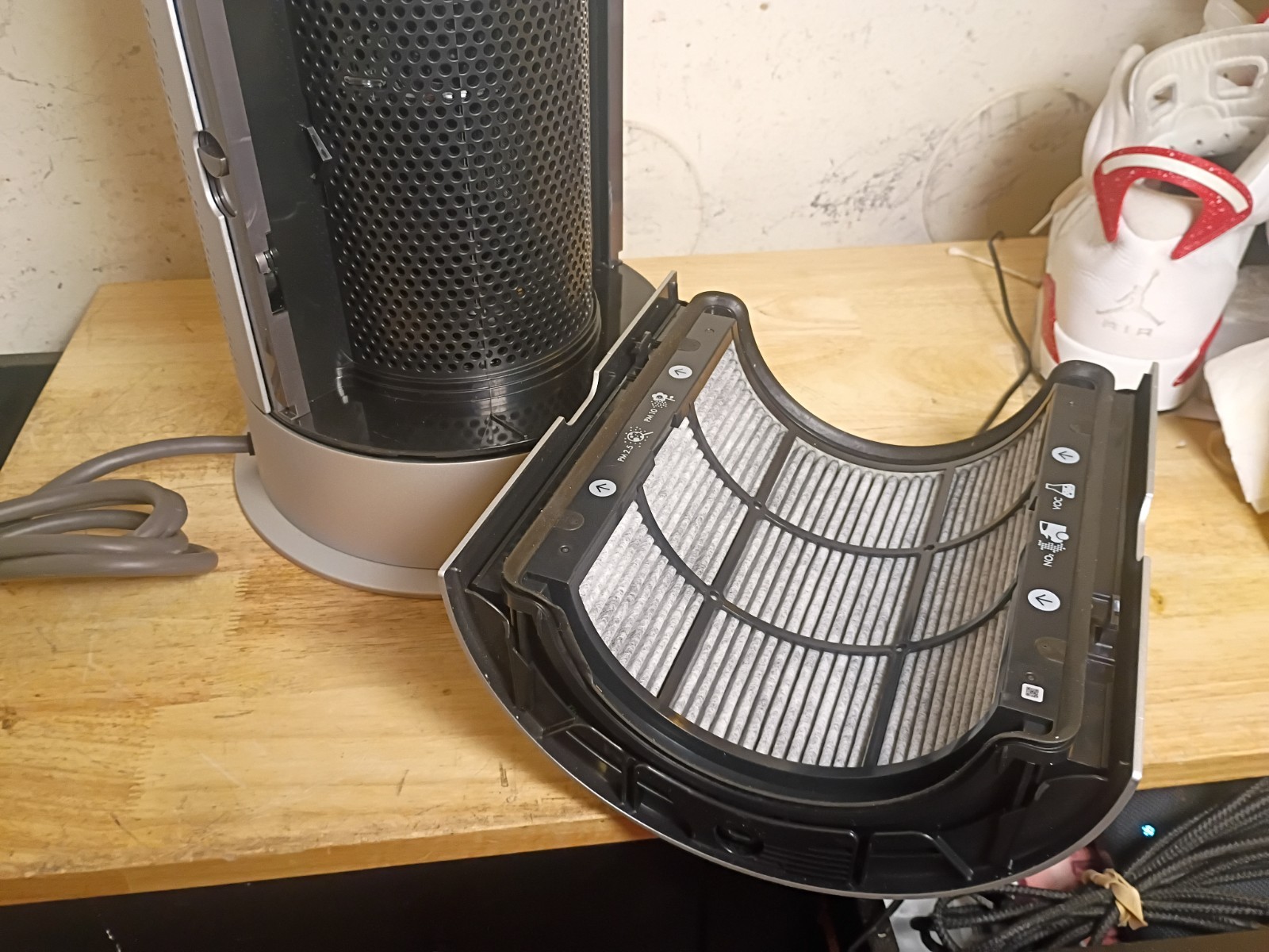 Dyson HP07 Purifier Hot + Cool™ Intelligent Heater, Fan, and Air Purifier **EUC