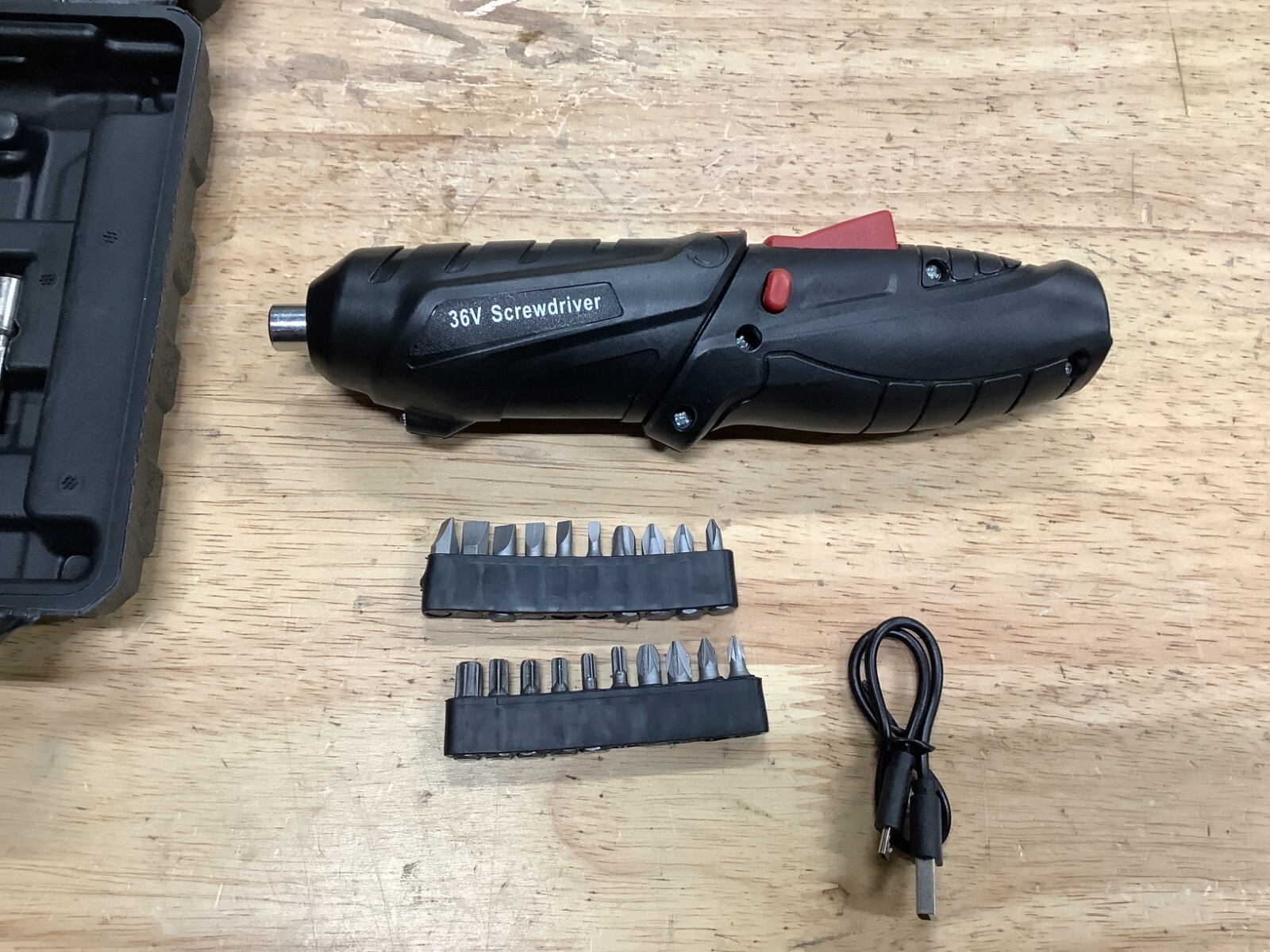 NEW 3.6V SCREWDRIVER GUN KIT W/ CHARGER & CASE 27 BITS INCLUDED HOME HOBBY WORK