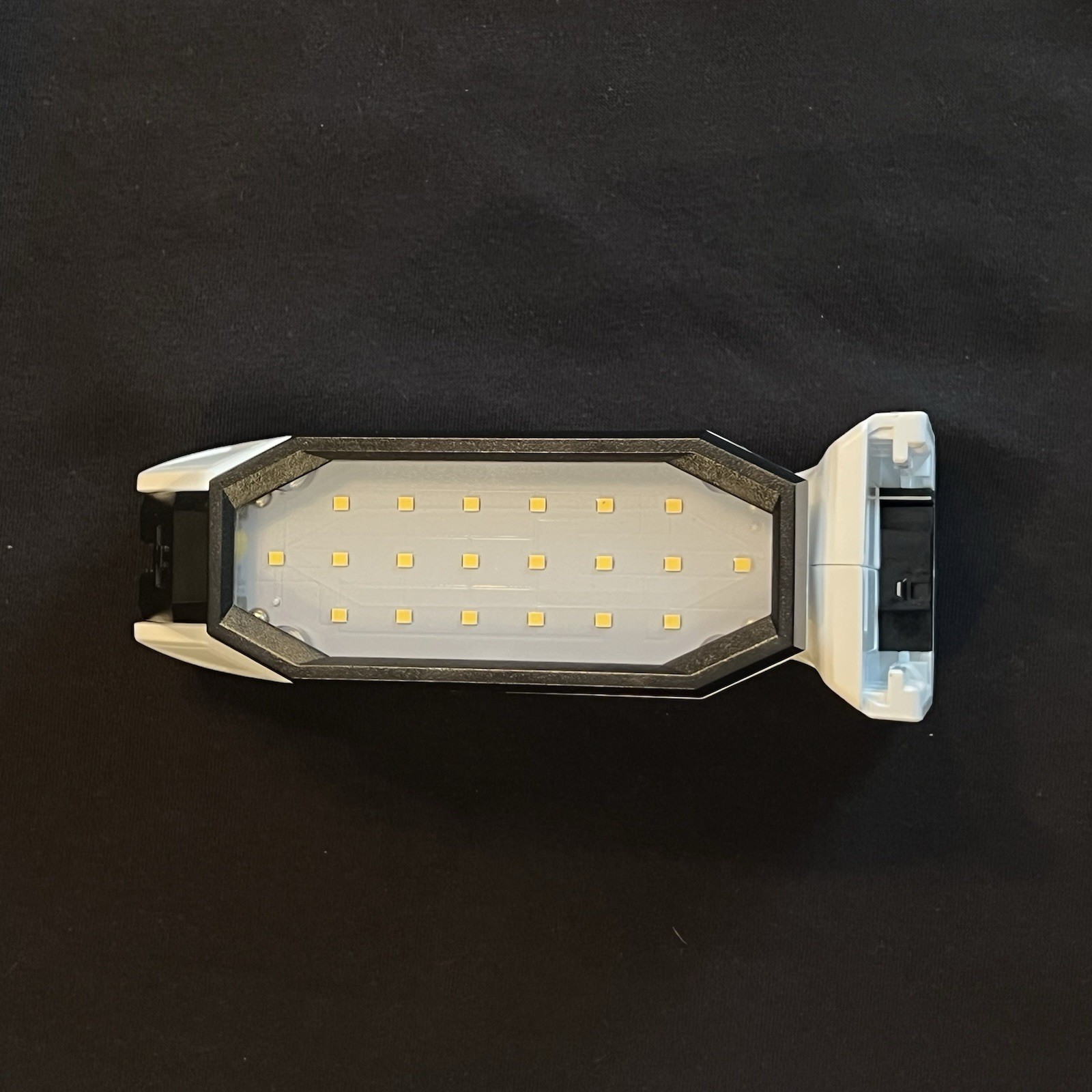 New HART 20-Volt LED Folding Project Light (Open Package) HPHL33 Tool Only