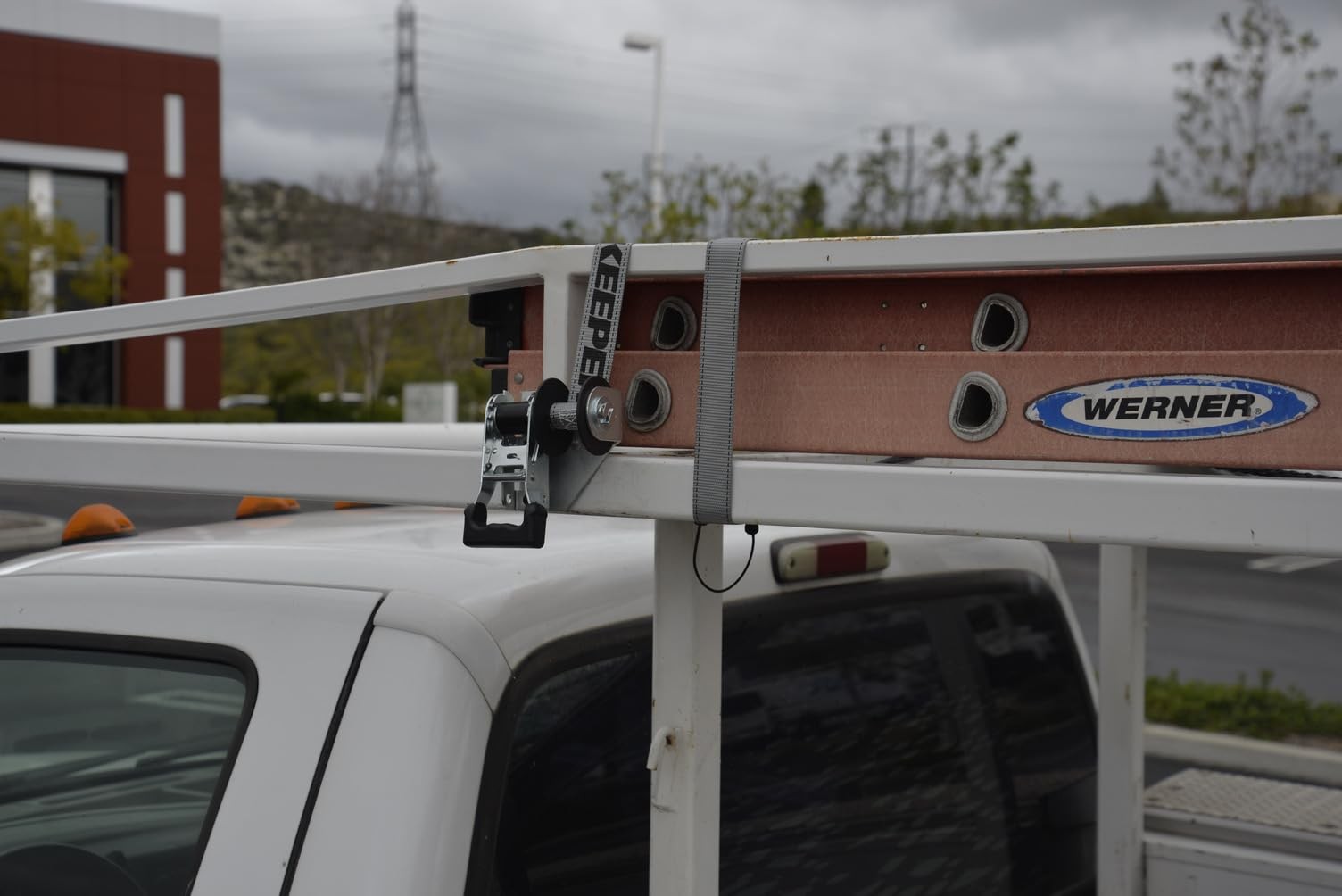 055303 11/2″ X 8 Mountable Rackratchet With 500 Lbs. Working Load Limit And 150