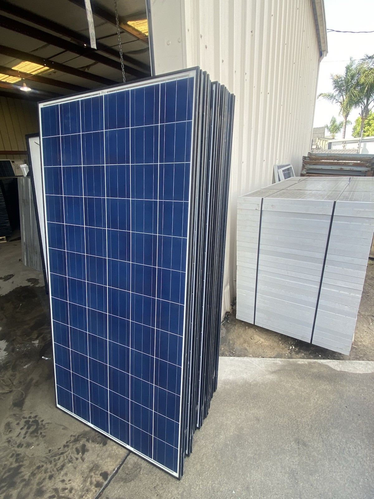 Trina Solar Panels 305 W Used Solar Panel Great Condition With Warranty Black
