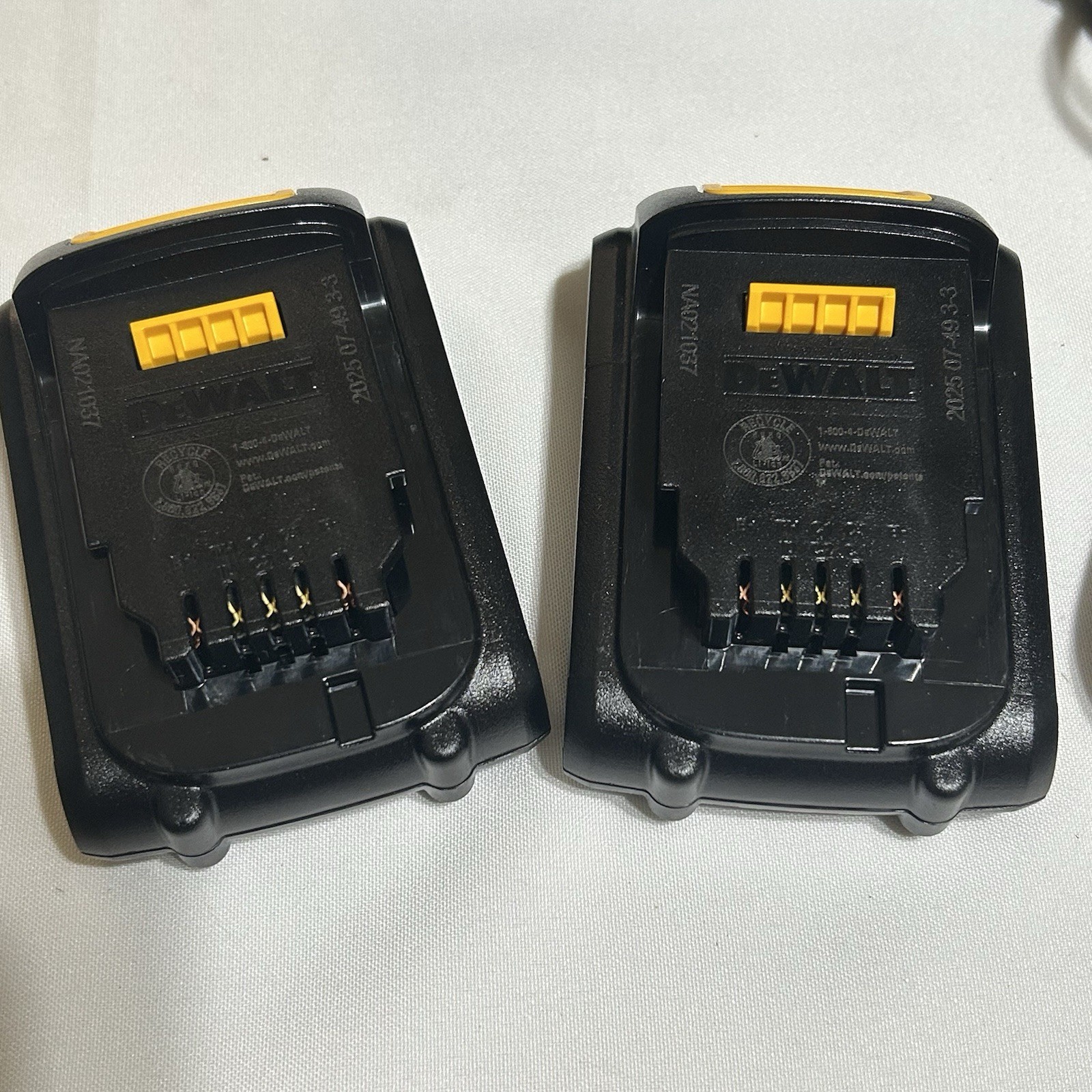 DEWALT DCD771C2 20V MAX Cordless Drill Driver Kit 2×1.3Ah Battery Charger Bag