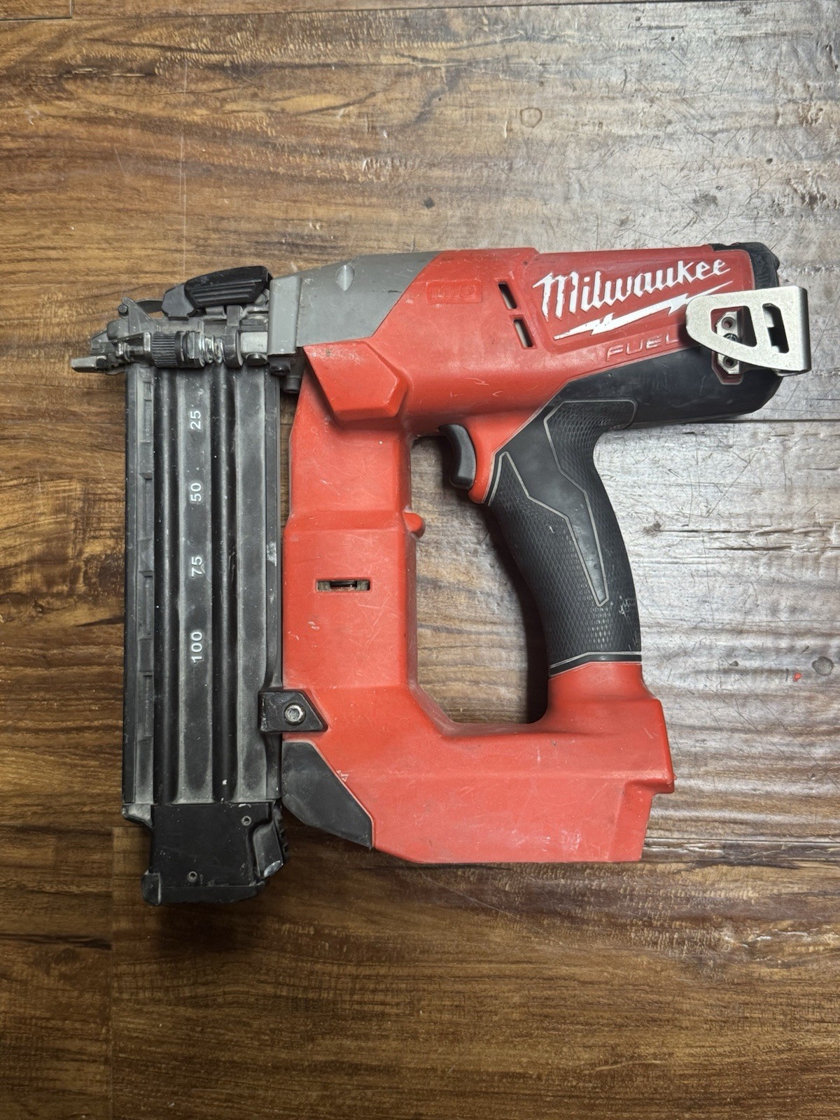 MILWAUKEE TOOLS M18 FUEL 2740-20 18 GA Brad Nailer