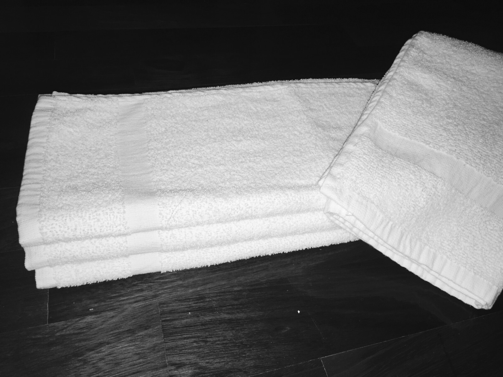60 PIECES NEW HOTEL MOTEL SPA GYM TOWELS BATH TOWELS RESTURANT 24X48 inch