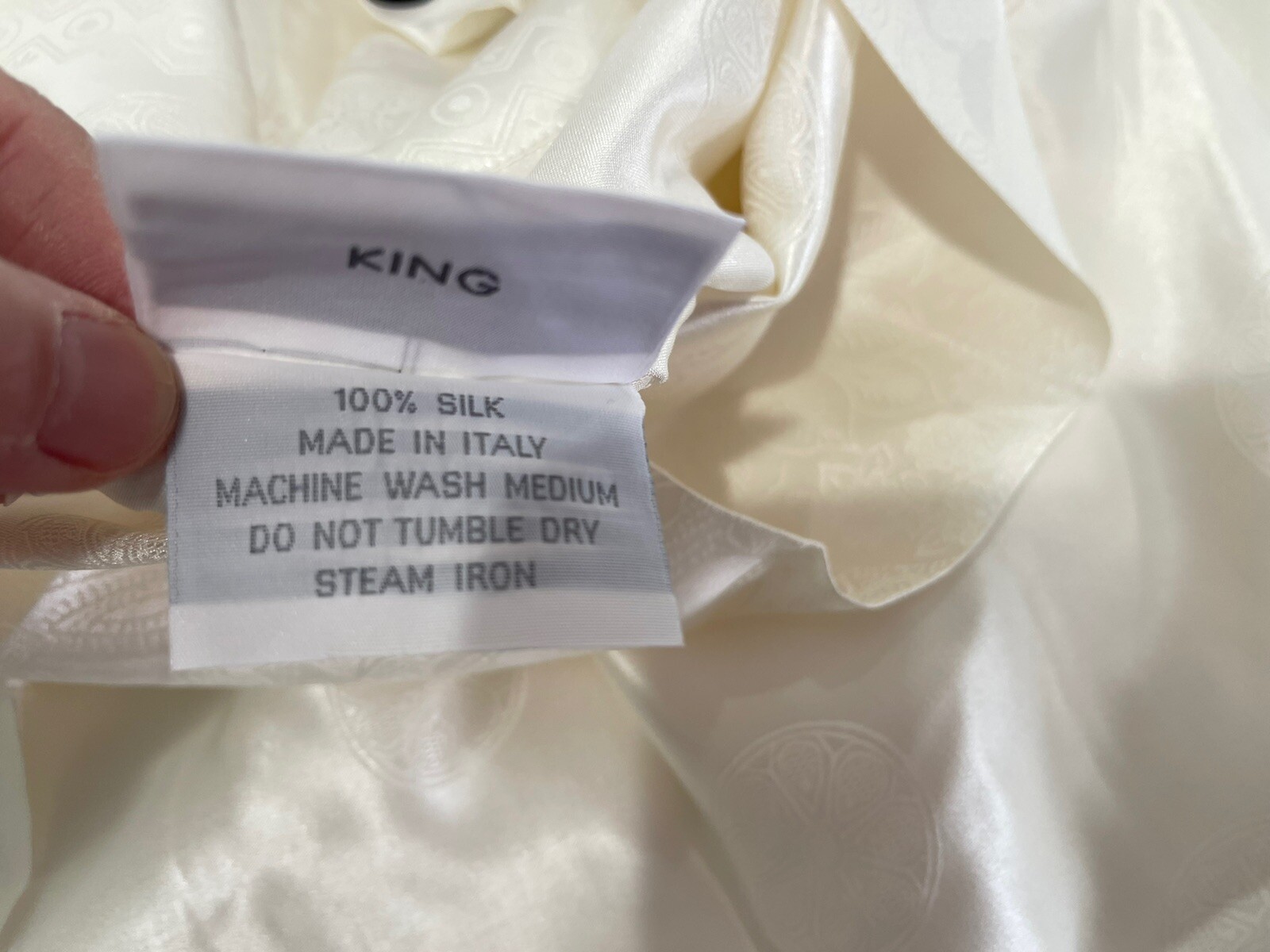 Cuddledown Italy NWT 1pc King Case 100% Silk Medallion Cream ONE PILLOWCASE