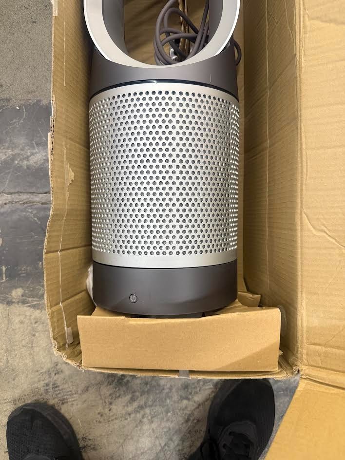 Dyson AM11 Pure Cool Tower Purifier Fan – White/Silver Lightly used return
