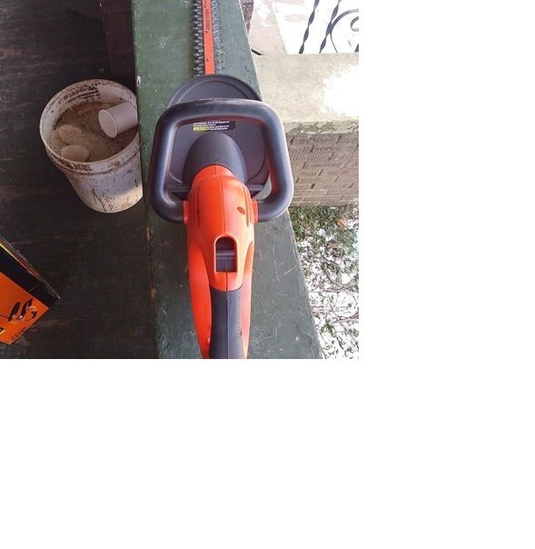 BLACK+DECKER Hedge Trimmer, 20-Inch, Corded (In Box)